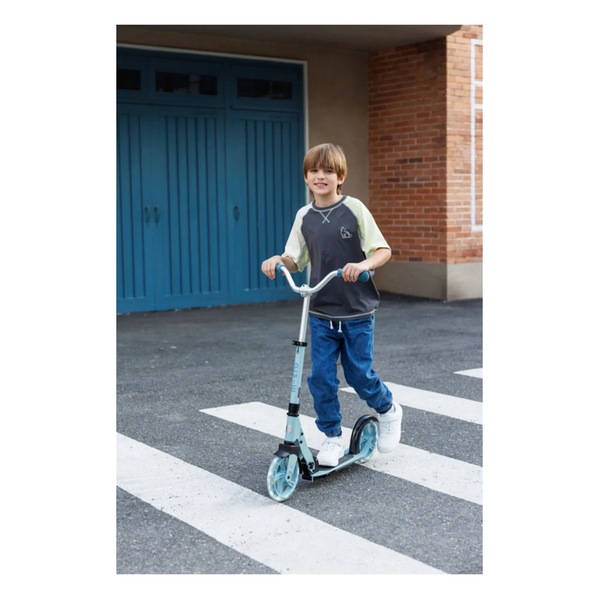 Micro - LED Cruiser Scooter | Eisblau