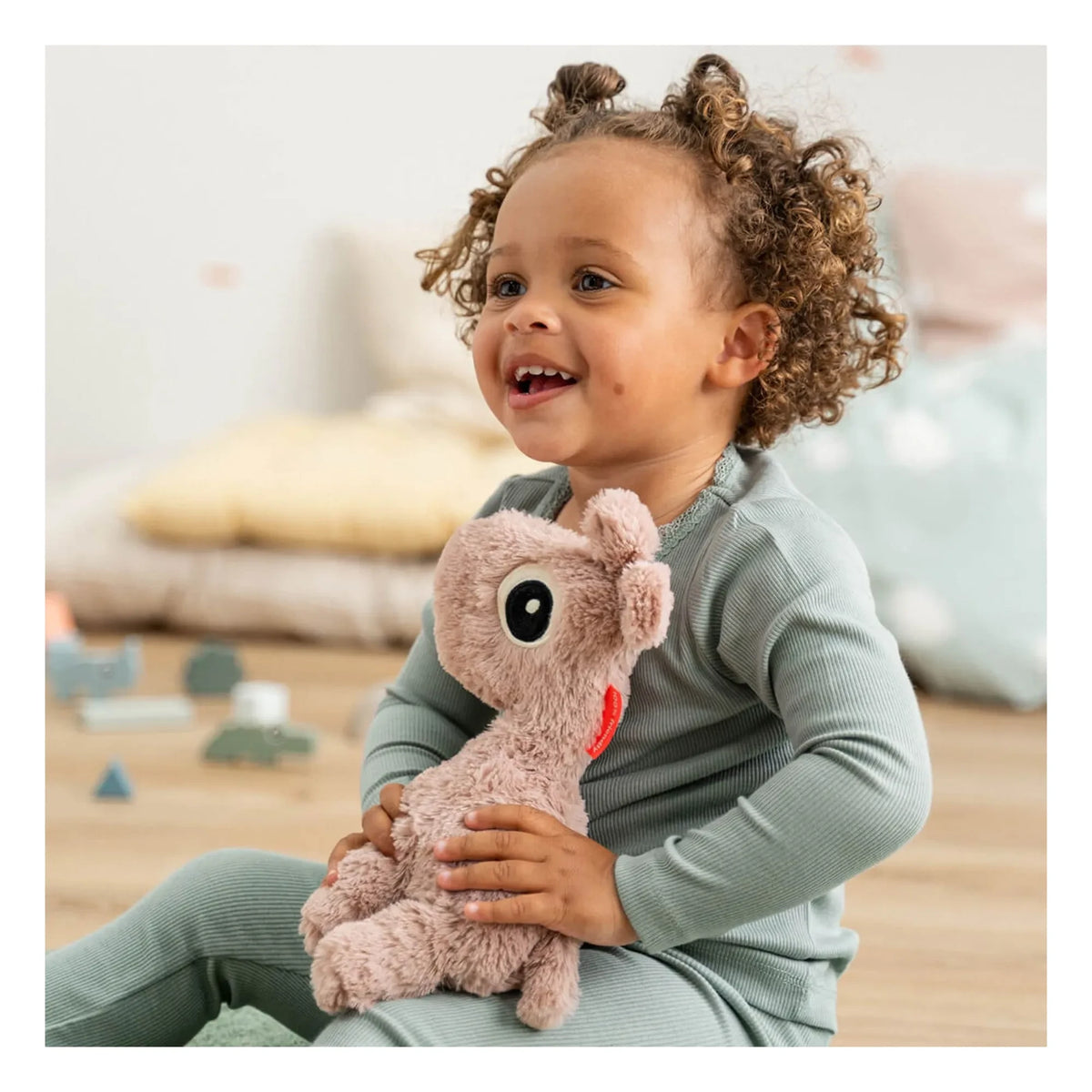 Done by deer - Kuscheltier Raffi | Rosa