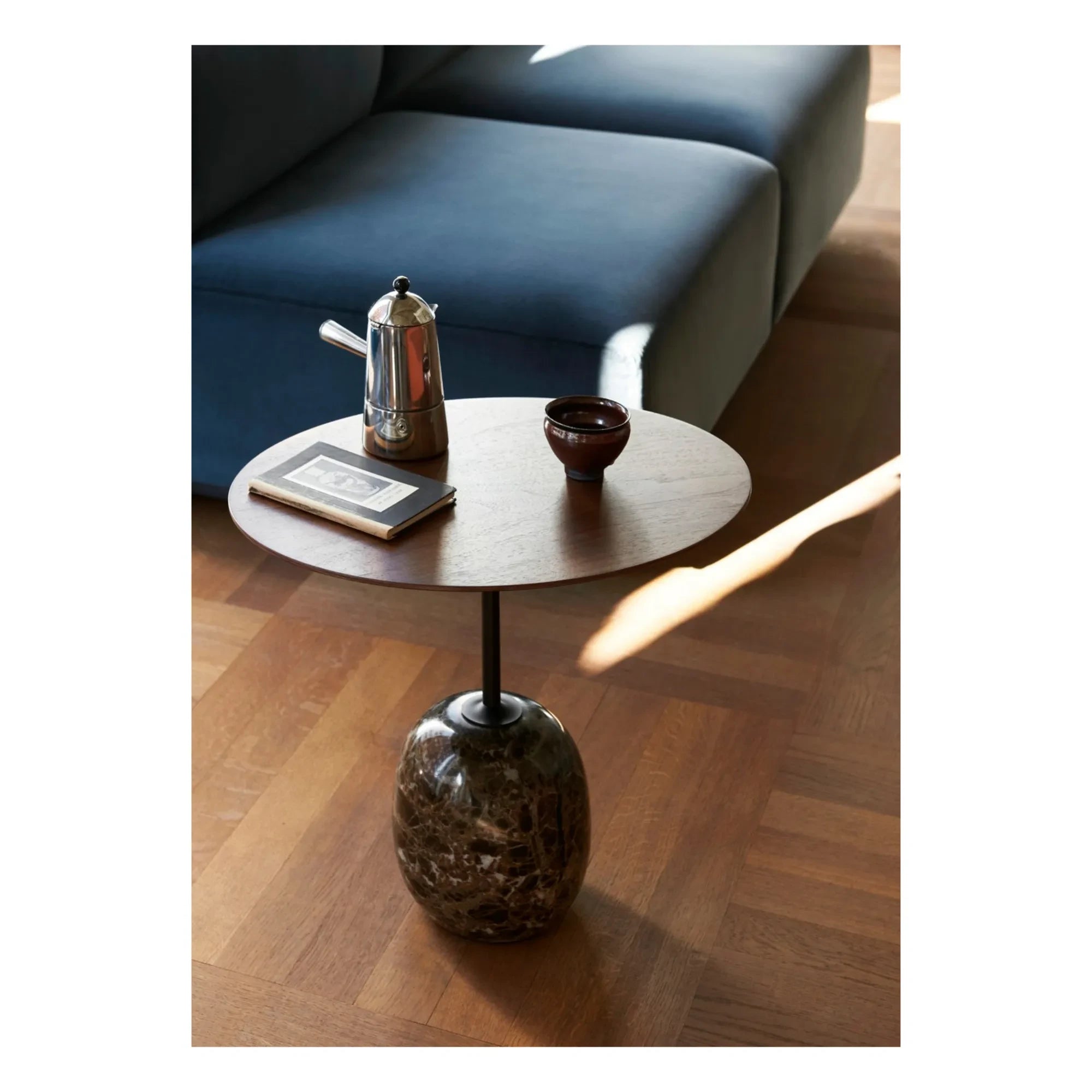 & Tradition - Lato LN9 Beistelltisch, Nussbaum Tischplatte