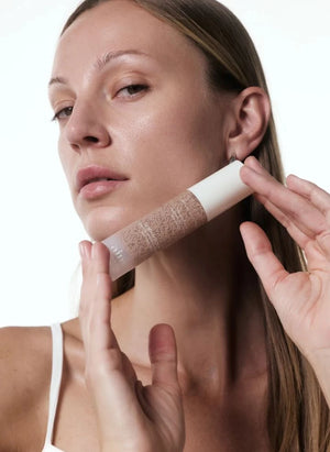 AIME - Komplektionsserum - 30 ml | Hell
