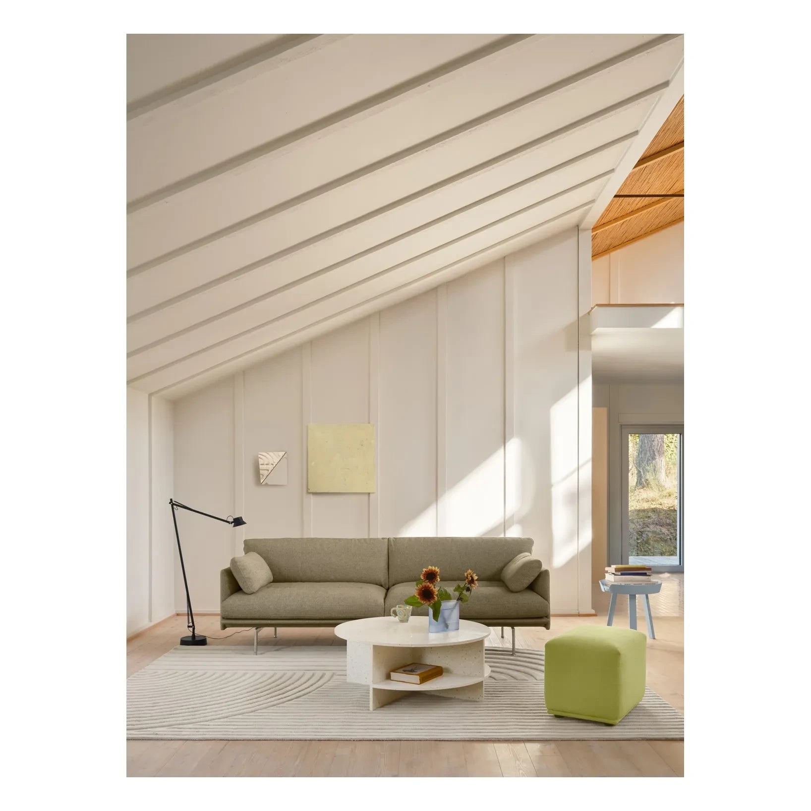 Muuto - Dedicate Zemin Lambası, Thomas Bentzen | Siyah