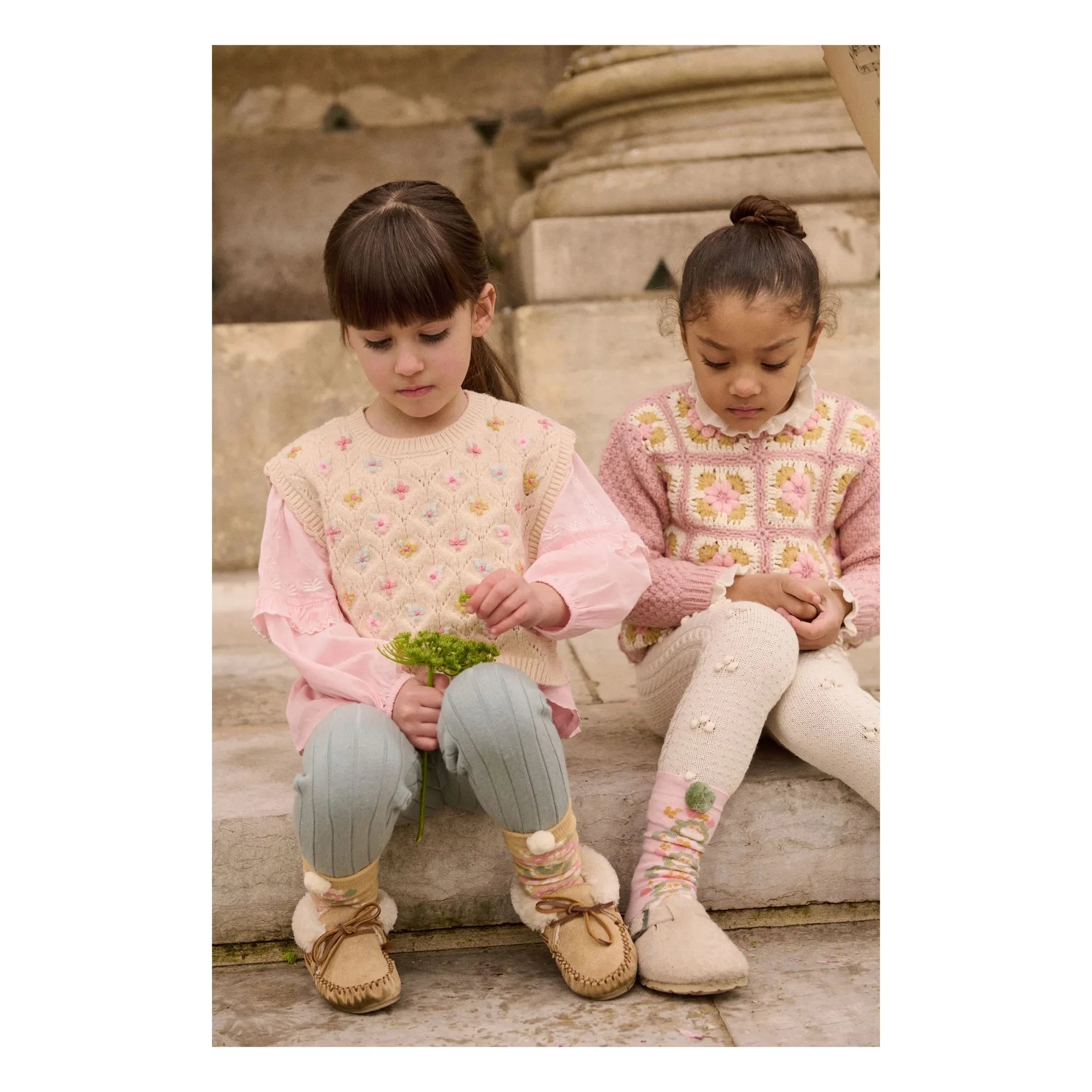 Louise Misha - Alicia Bestickter Pullover aus Wolle | Rosa