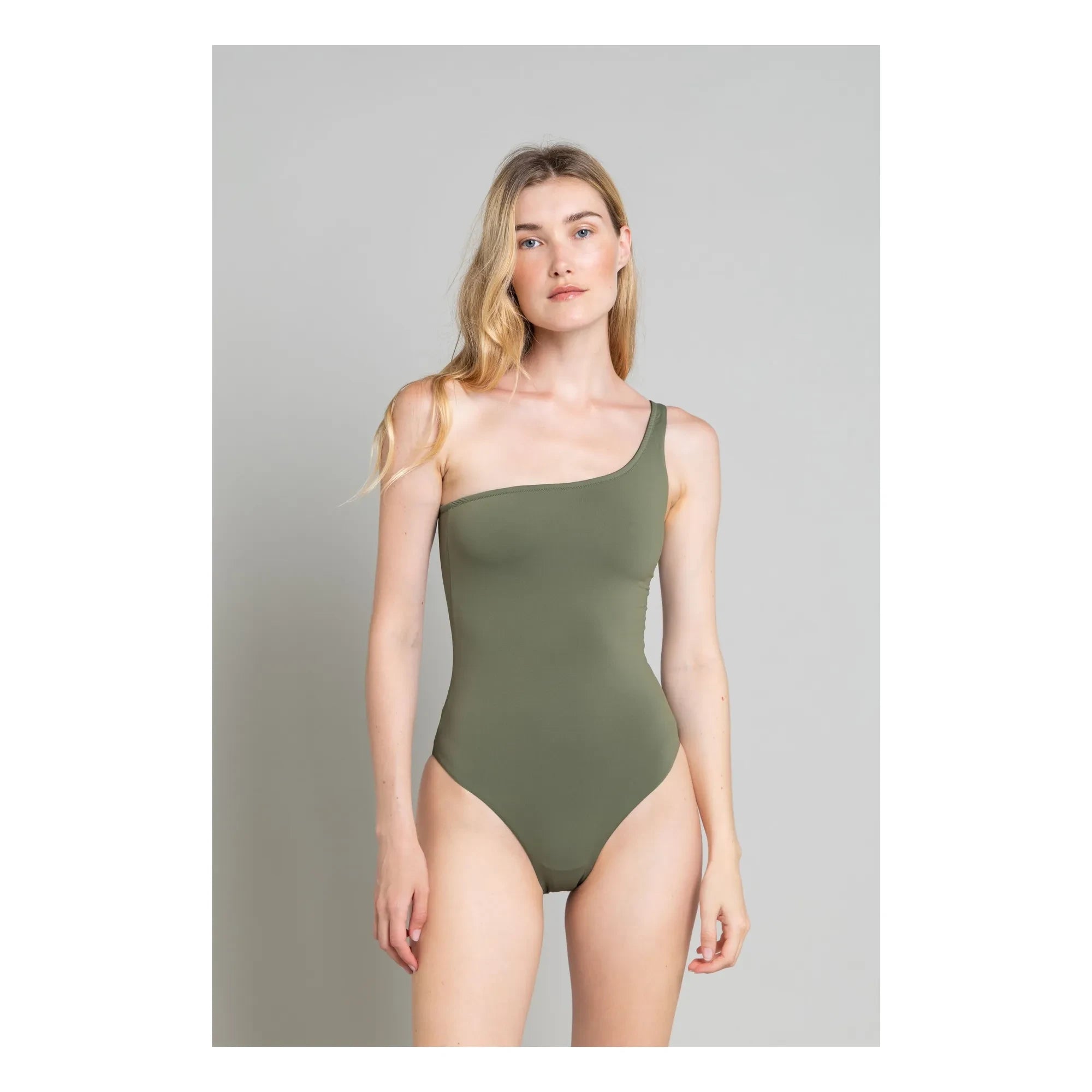 Smallable Woman - Janet Asymmetrischer Einteiliger Badeanzug | Hellkhaki