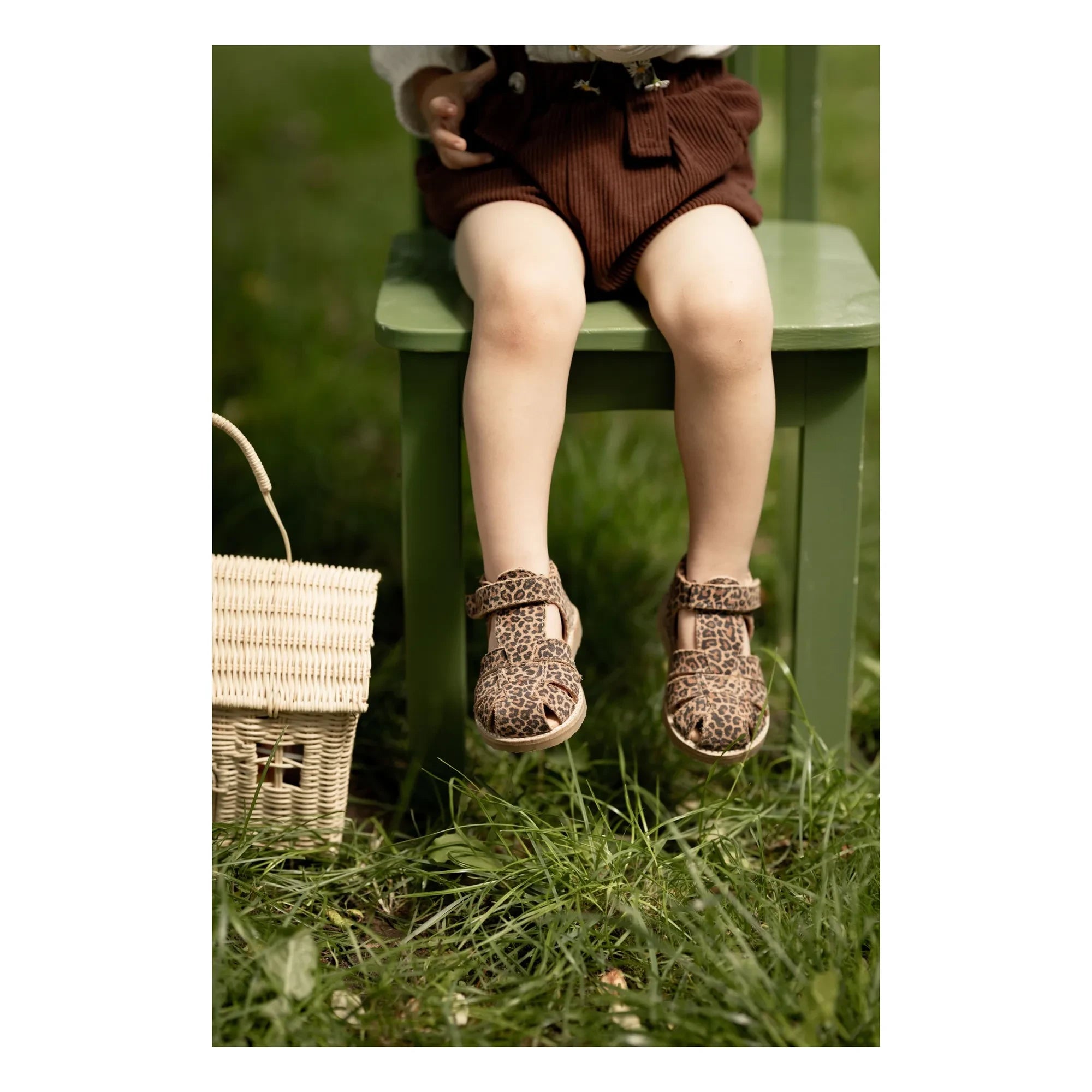 Petit Nord – Klassische Leoparden-Sandalen mit Riemen | Braun