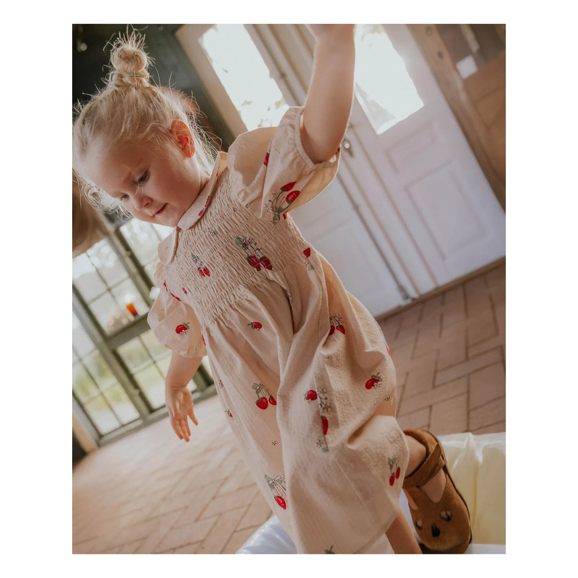 Fliink - Apfel Erdbeer Kleid | Ecru