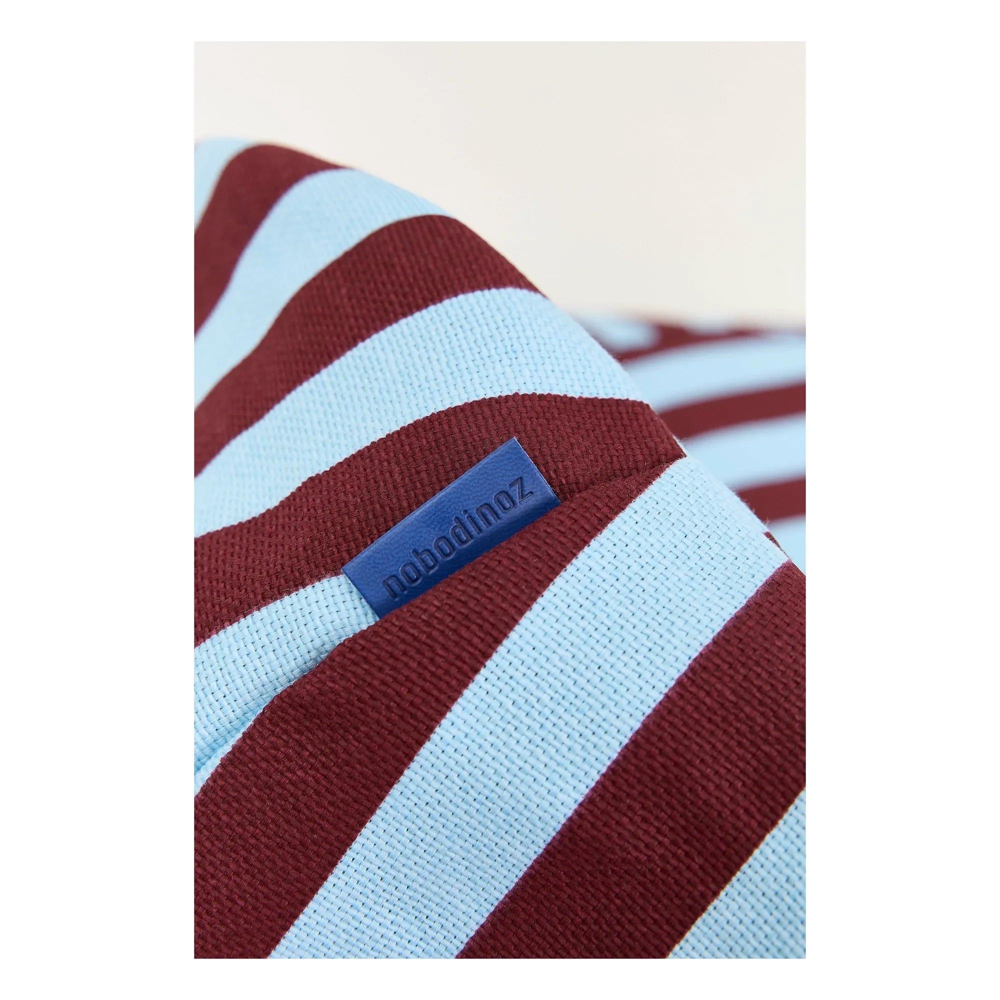 Nobodinoz - Bliss langer Pouf | Blau
