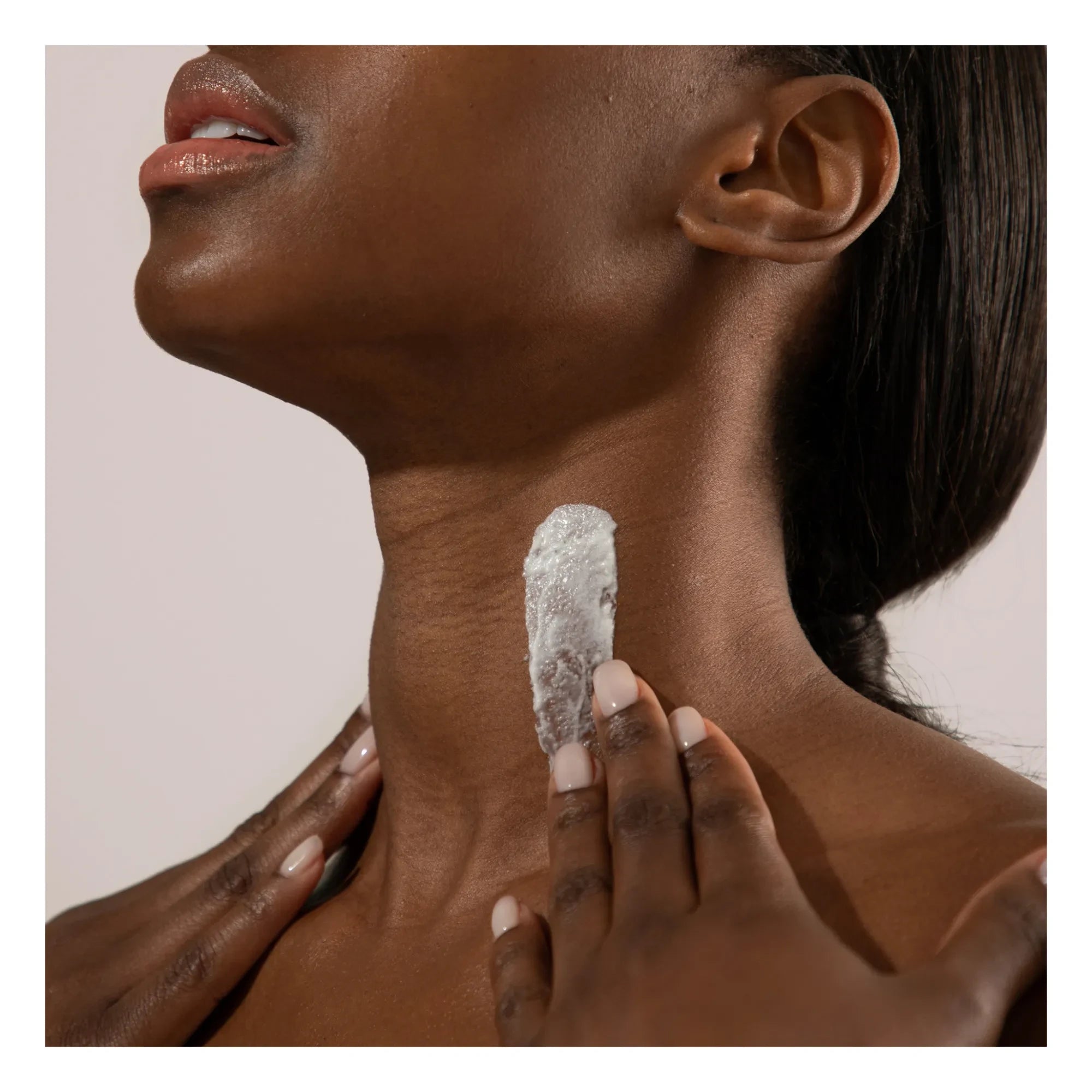 Odacité - Jojoba Perle Tägliche feuchtigkeitsspendende Peeling - 50 ml