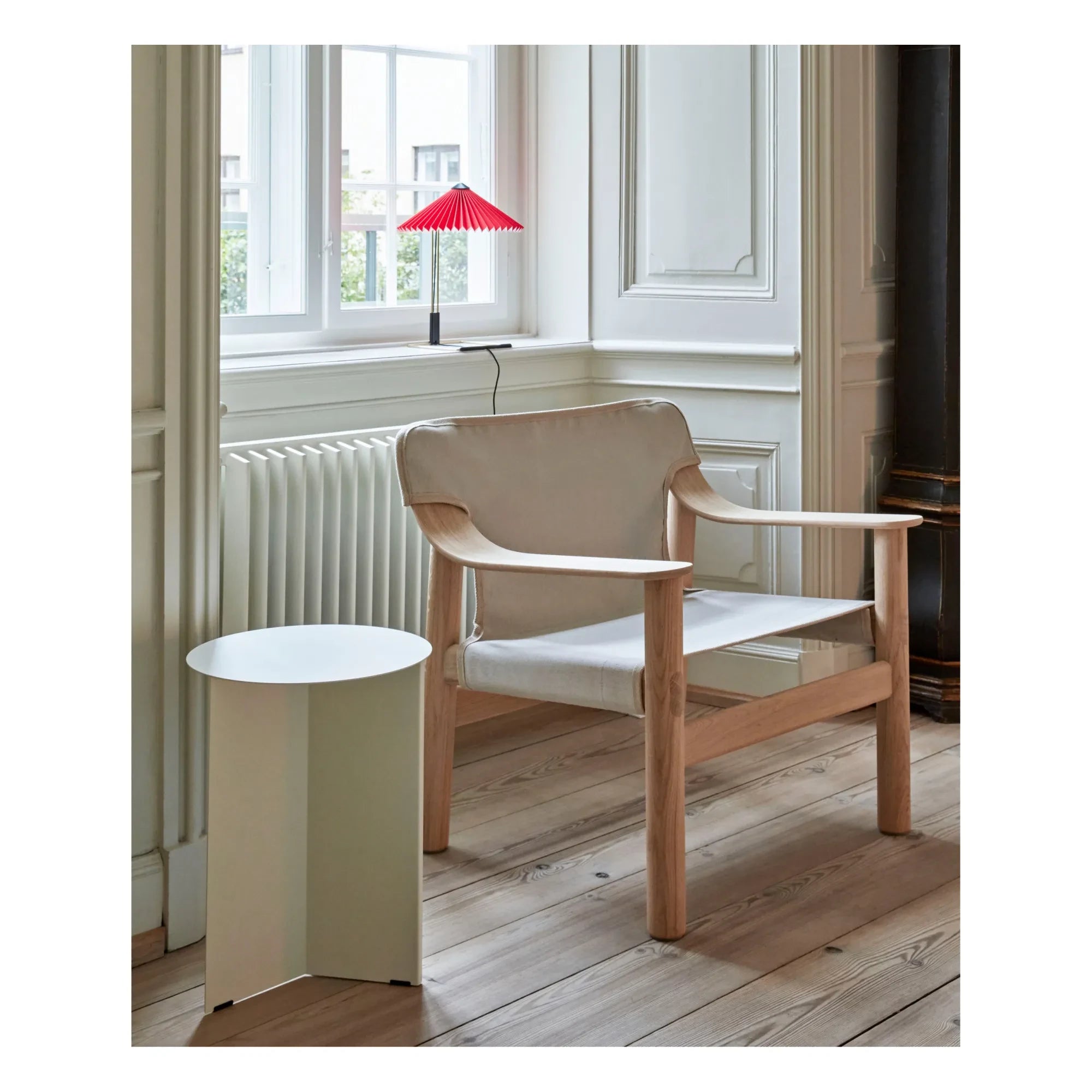 Hay - Bernard Oak and Canvas Sessel, Shane Schneck