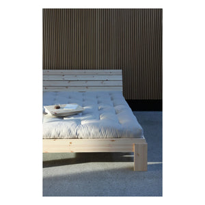 Karup Design - Holzbett mit dem Titel Layers