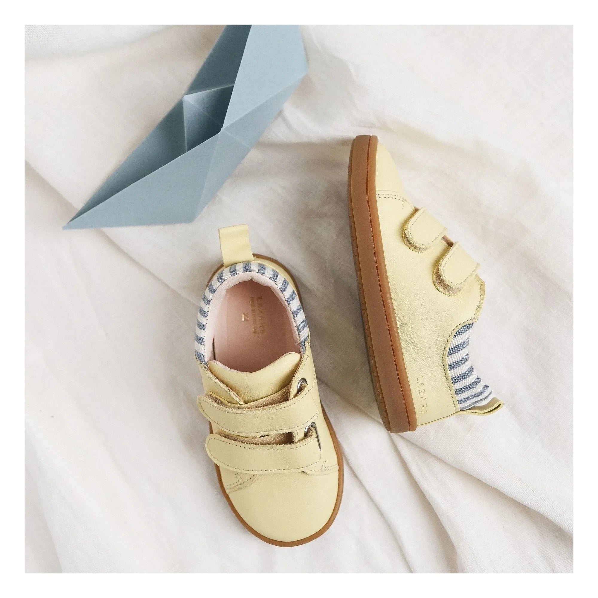 Lazare - Mahaut Gestreifte Vintage Sneaker | Blassgelb