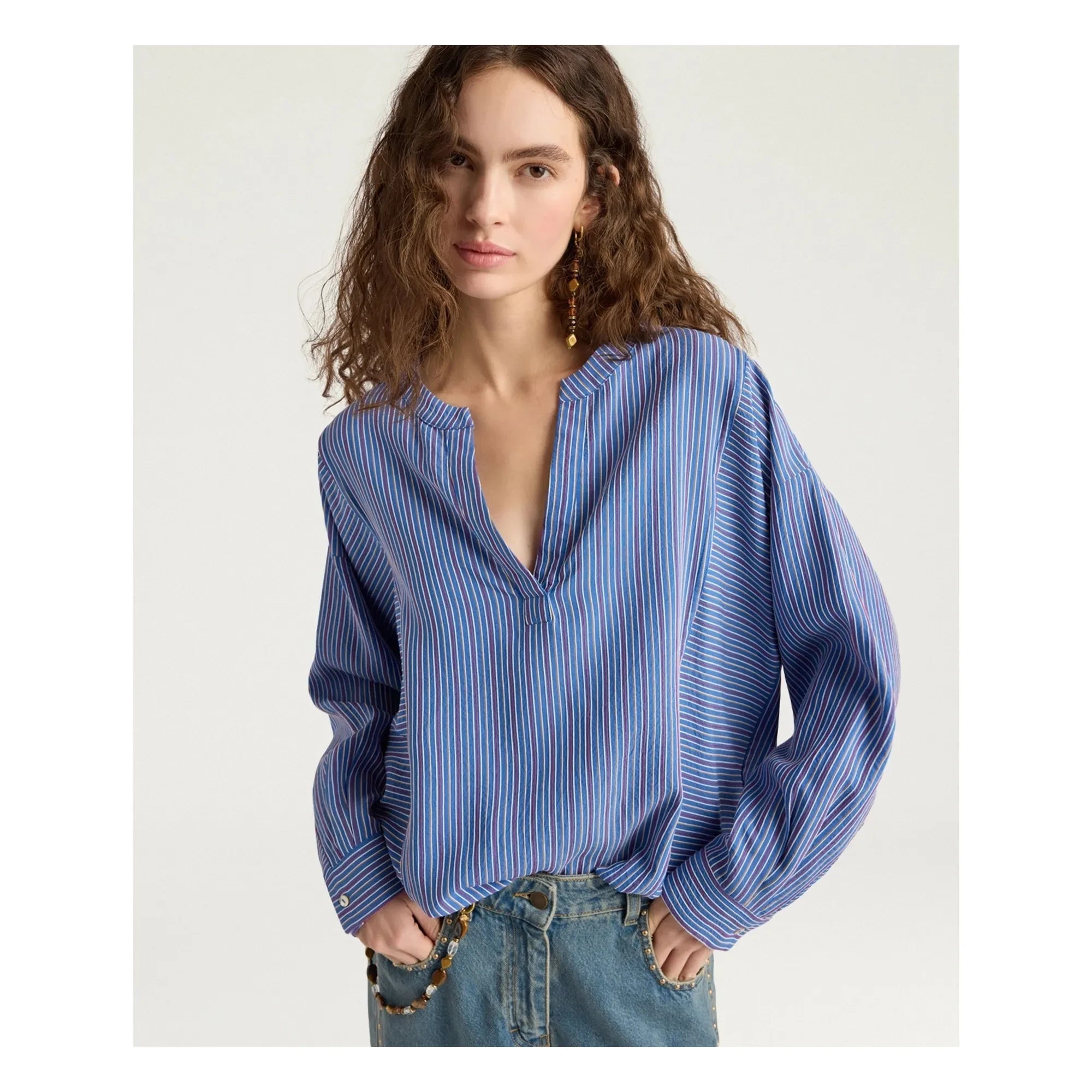 Momoni - Bluse mit Nadelstreifen | Blau