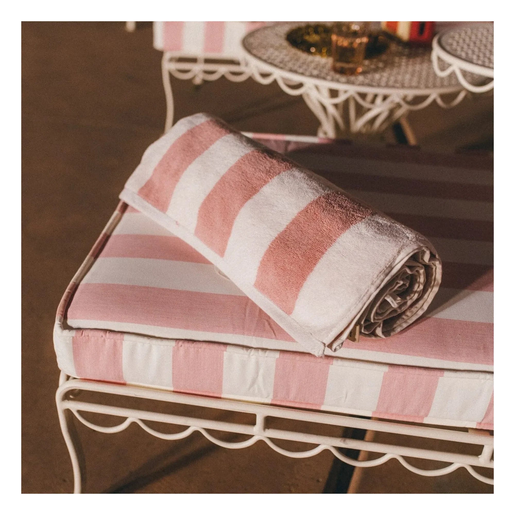 Business & Pleasure Co. – Rosa Strandtuch