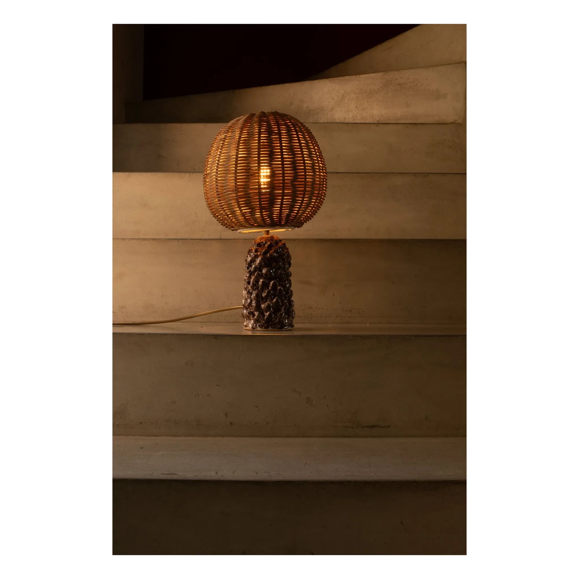Honoré - Gül Tischlampe | Braun
