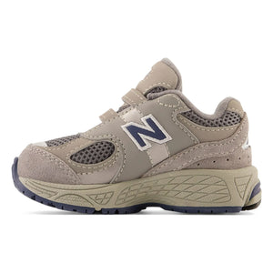 New Balance - Scratch Sneakers 2002 | Taupe-Braun