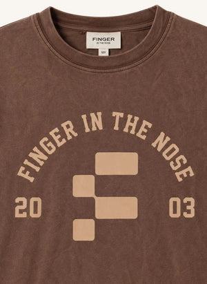 Finger in the nose - King Finger 2003 Organische Baumwoll-T-Shirt | Schokolade