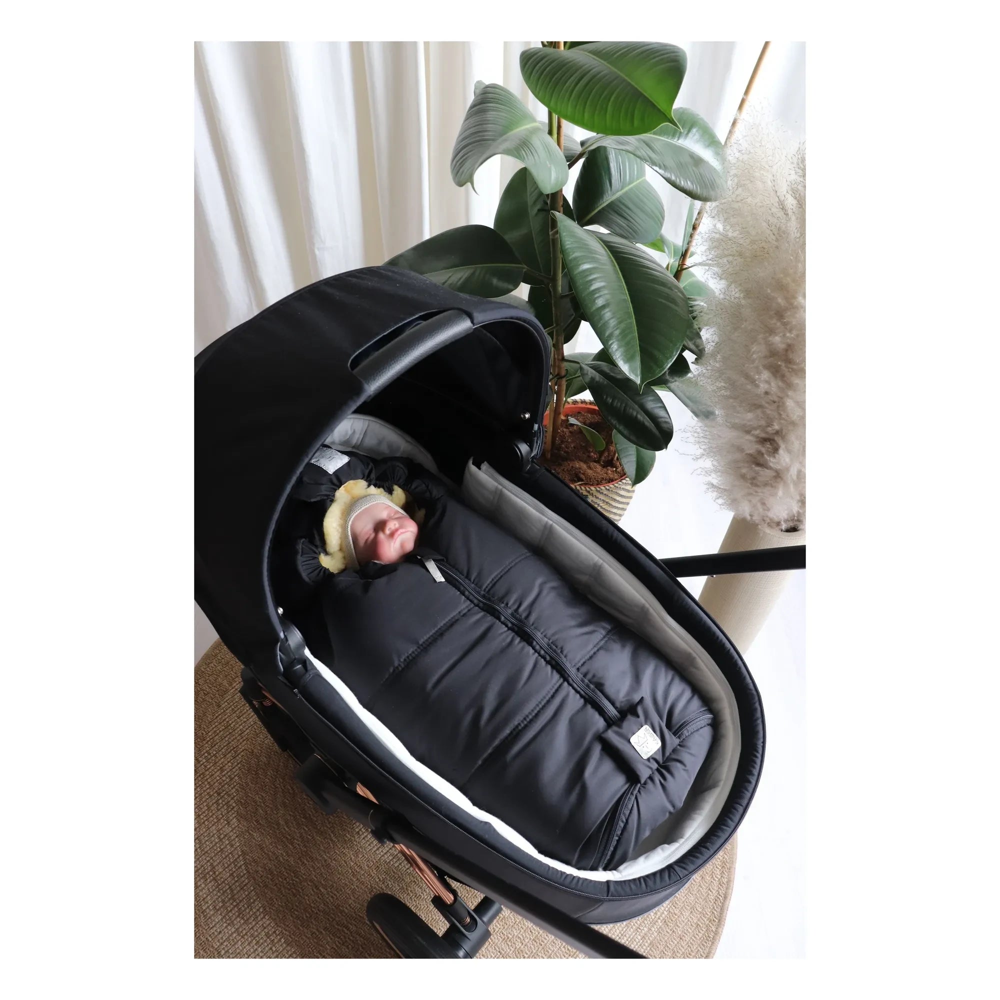 Kaiser - Universal Fußsack für Naadja Babyschale | Schwarz