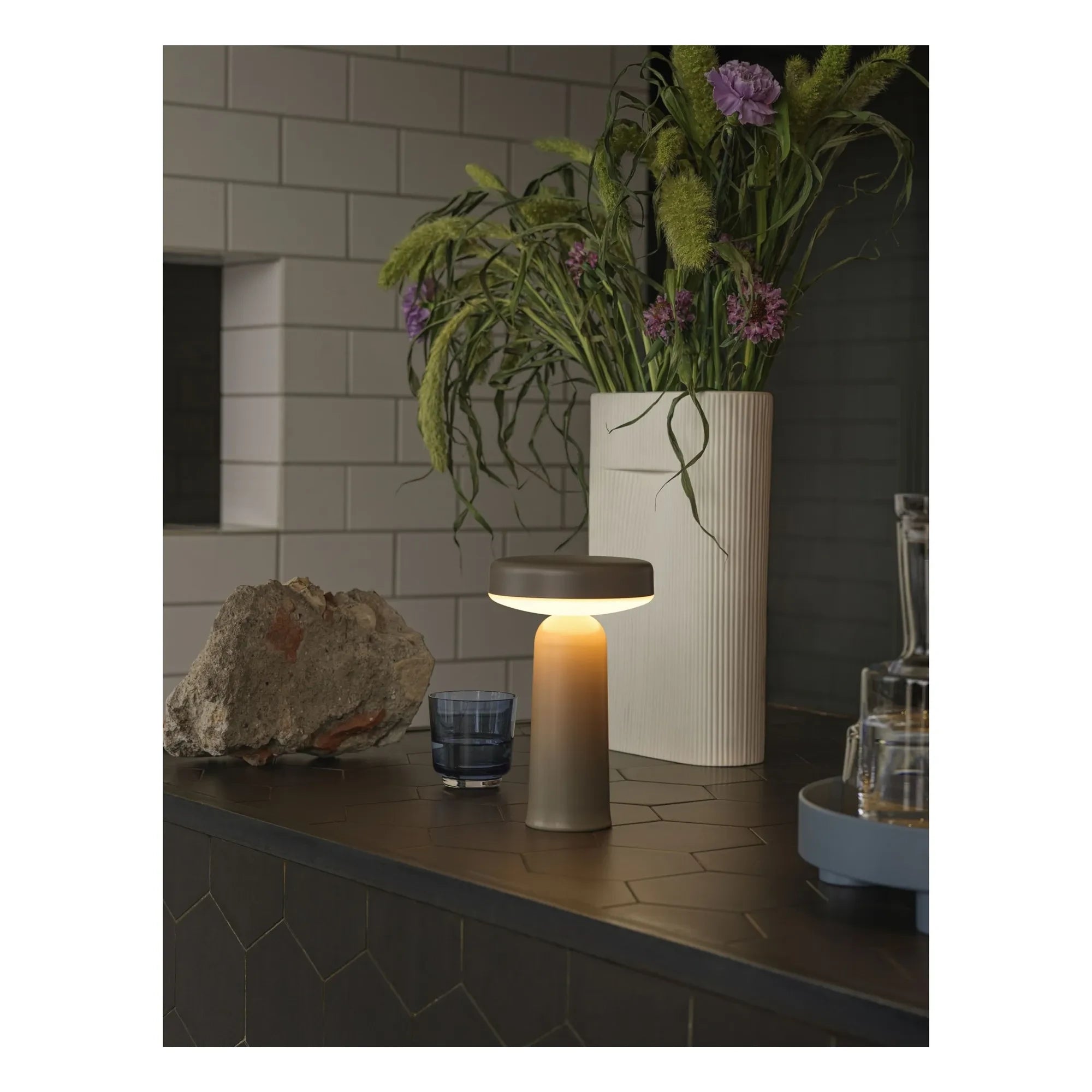 Muuto - Tischleuchte Ease, Johan Van Hengel | Taupebraun