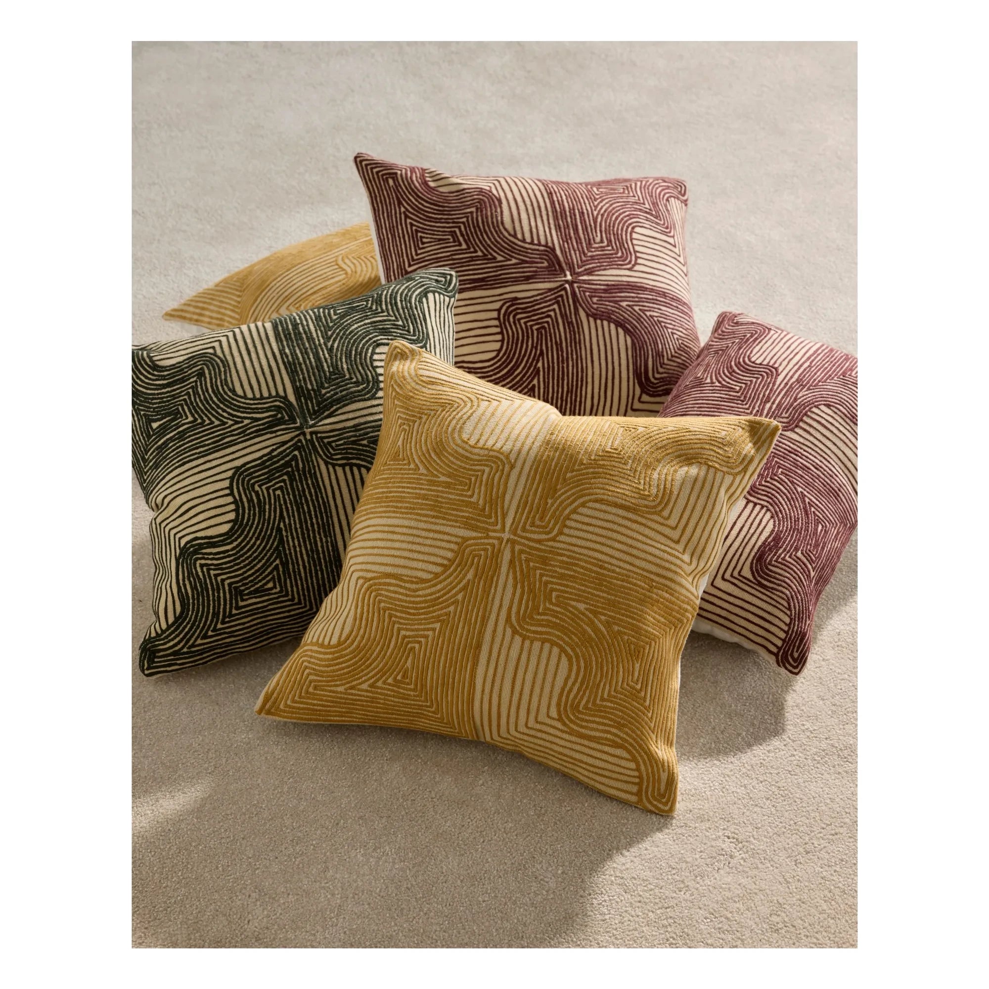 Maison Sarah Lavoine - Onda besticktes Kissen | Senf
