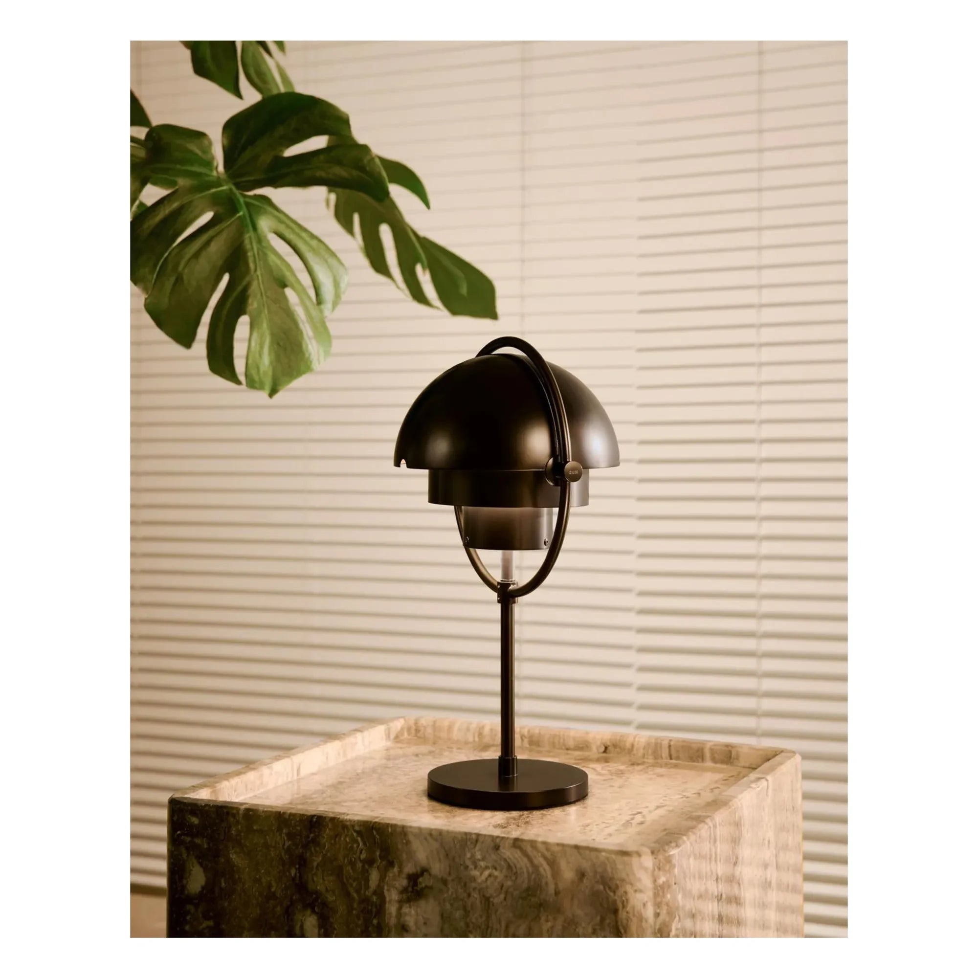 Gubi - Multi-Lite tragbare Lampe, Louis Weisdorf | Schwarz