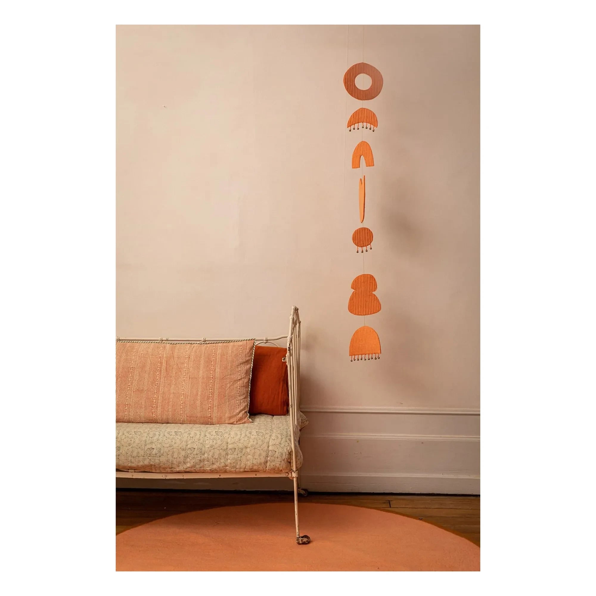 Muskhane - Chakra Mobile in gestepptem Filz | Blush