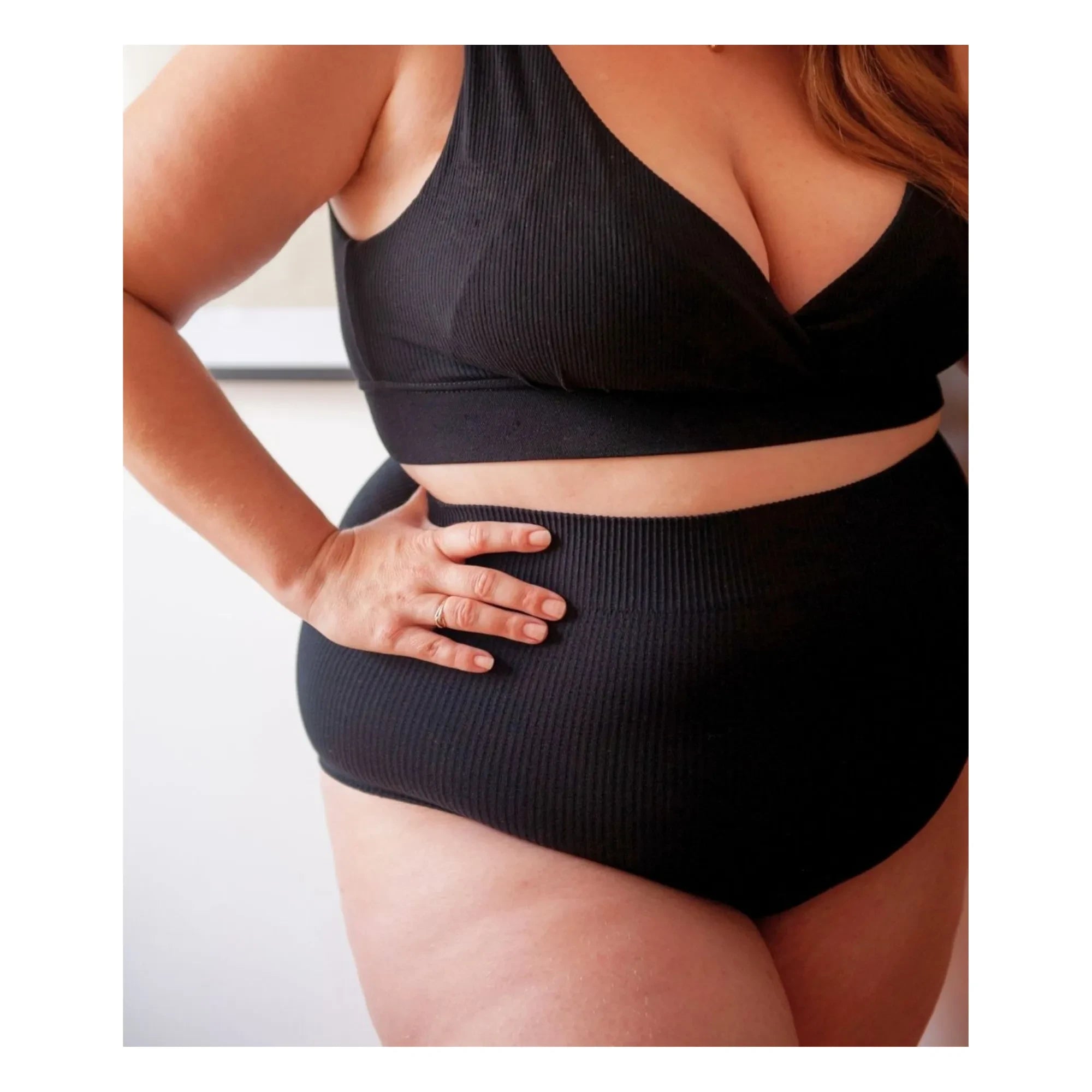 Mama Hangs - High Waist Slips für den Alltag | Schwarz