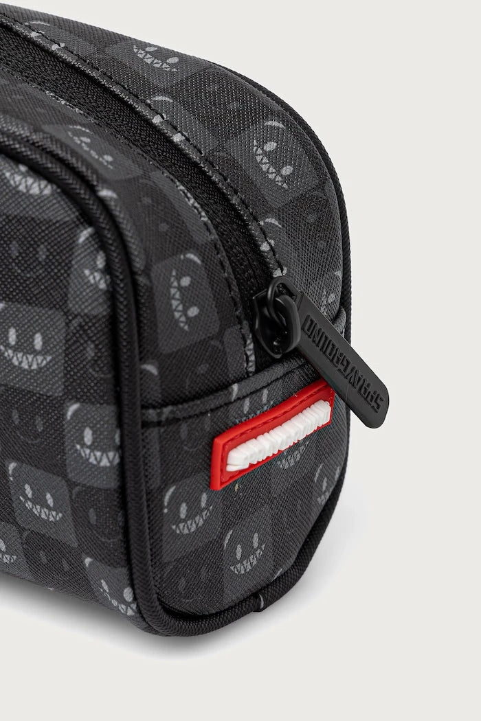 Sprayground - Graue Stiftetasche mit Haifischen in Paris 910B9316NSZ
