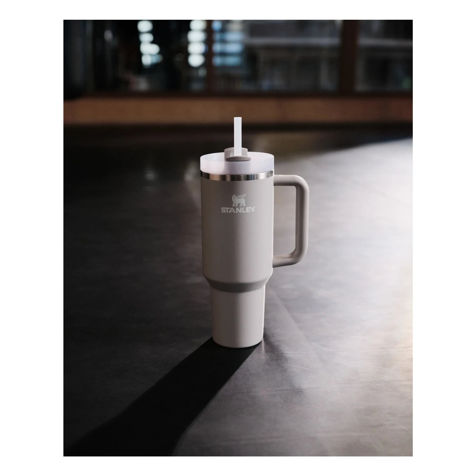 Stanley 1913 - The Quencher H2.O FlowState Isolierter Thermobecher | Grau
