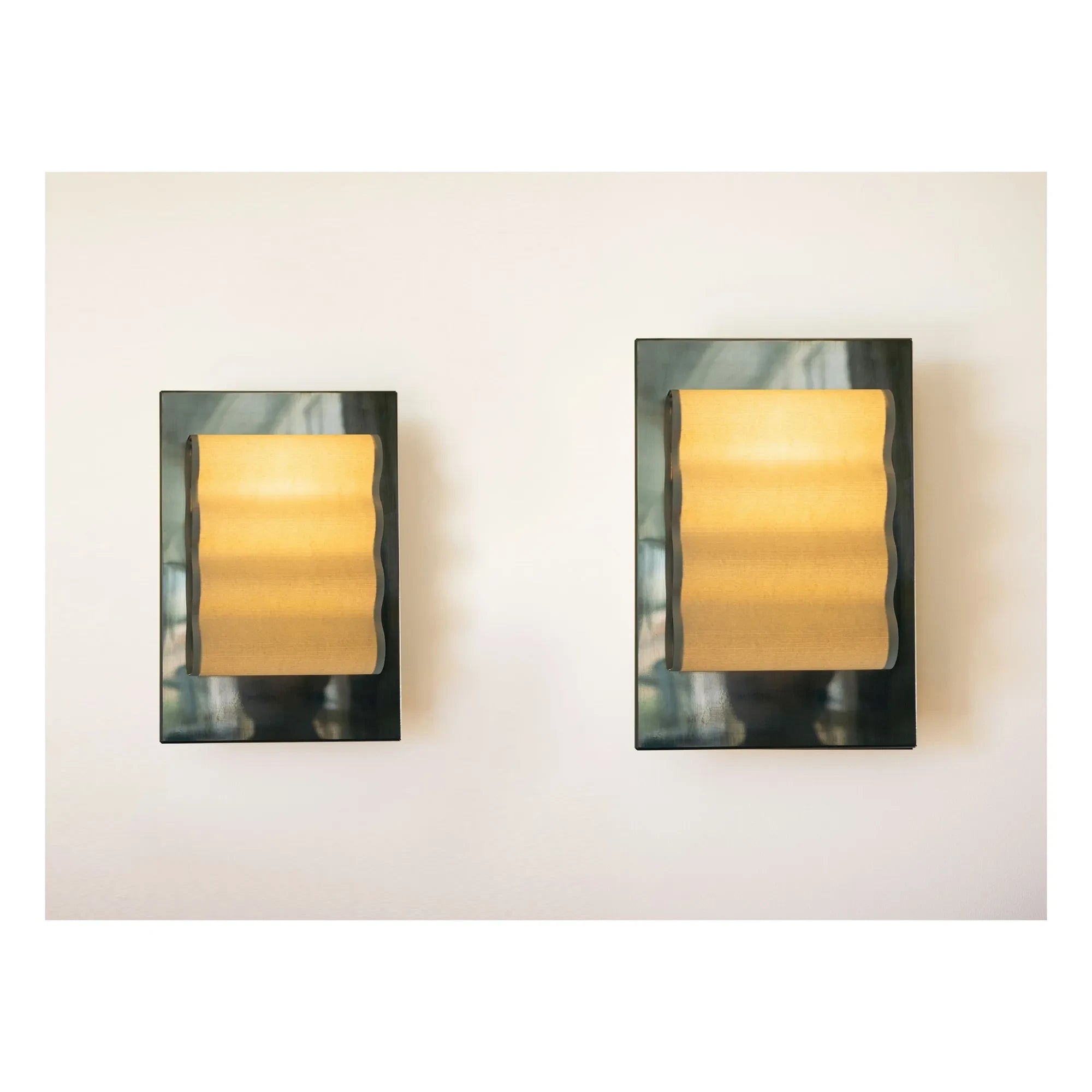 Violaine d'Harcourt - Frame Wave Wandleuchte | Silber