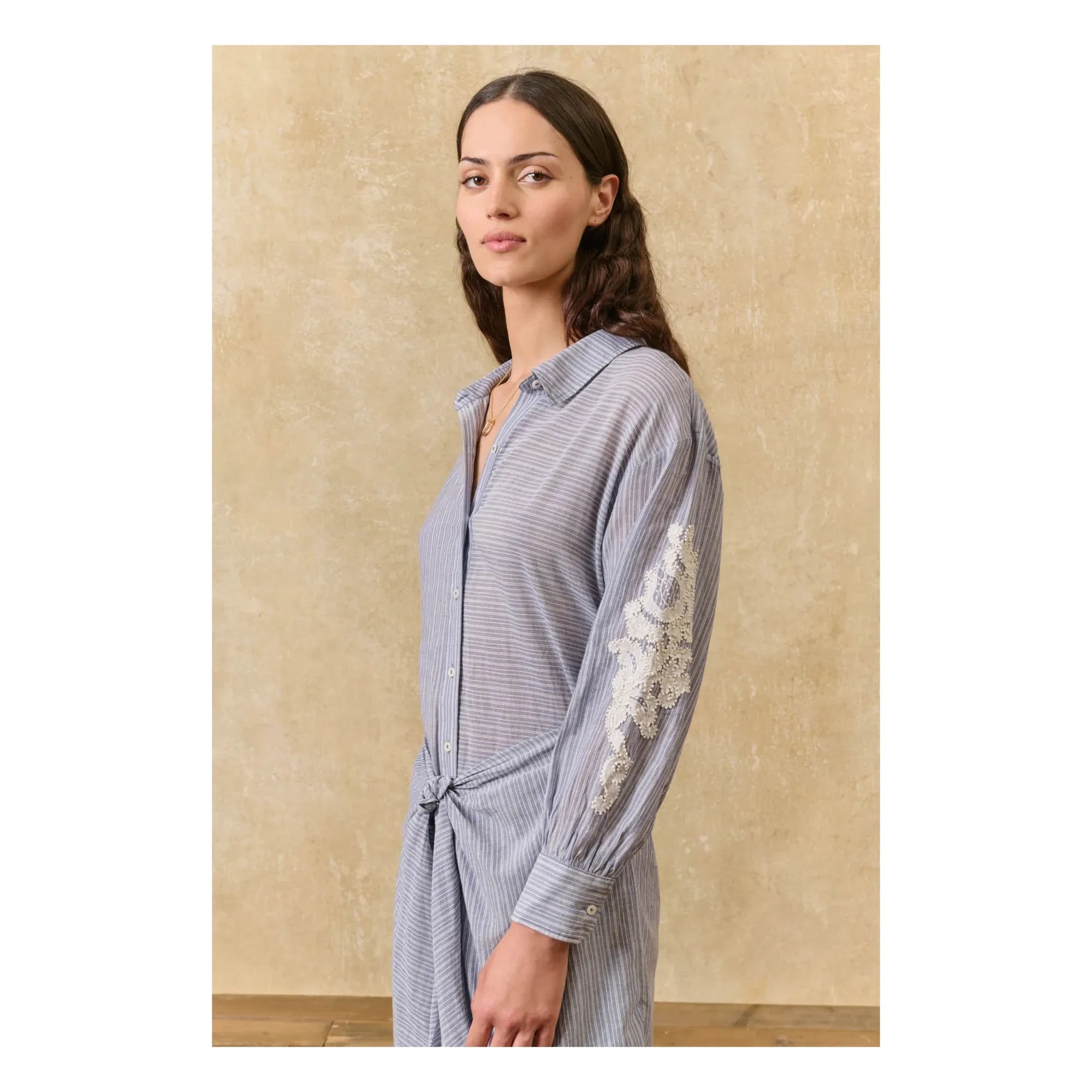 Louise Misha – Gestreiftes Kleid Berenjere Bio-Baumwolle | Blau