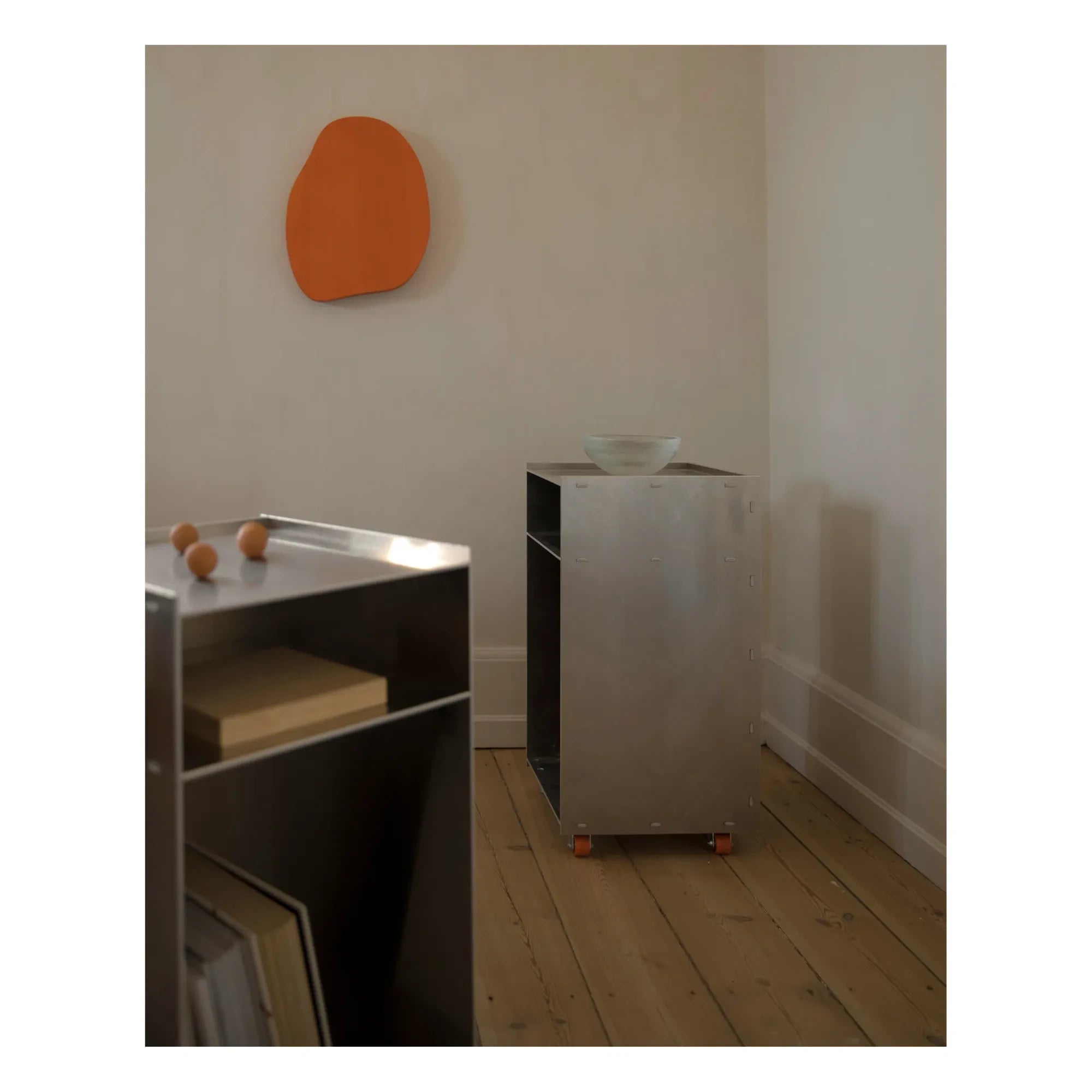 Frama - Rivet Box Aluminium Beistelltisch