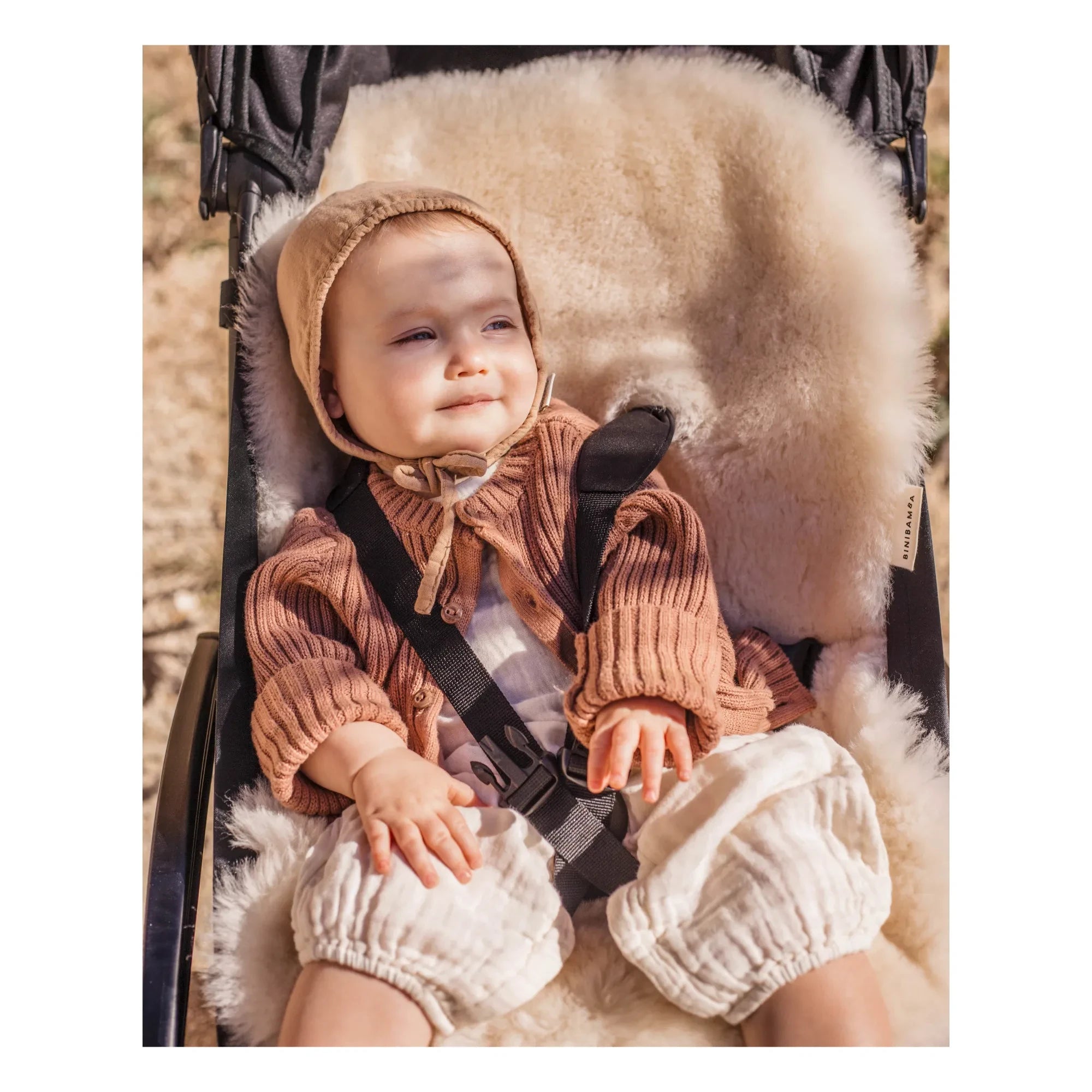 BINIBAMBA - Lammfell für Kinderwagen & Tragetasche - 68x44 cm | Milch