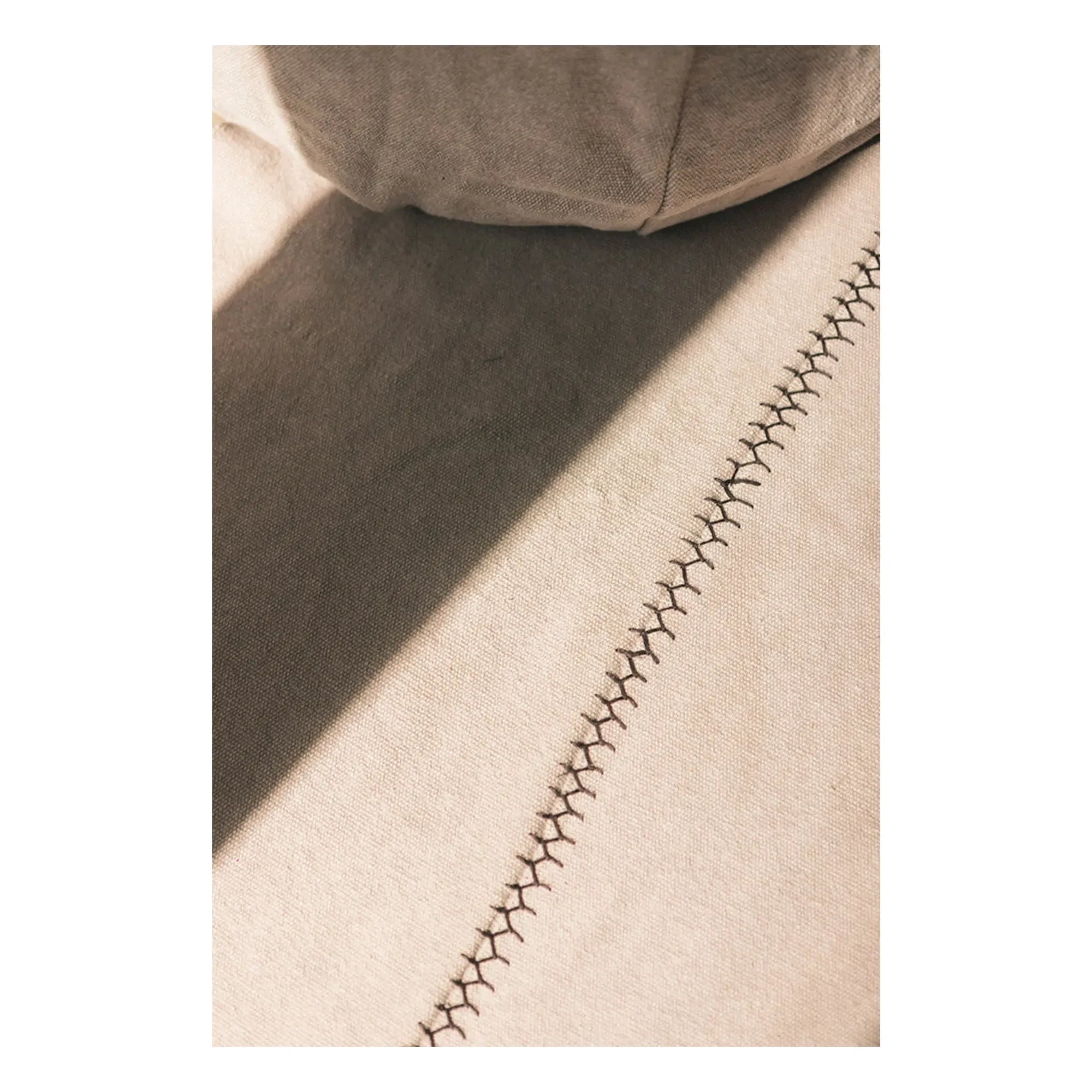 Lorena Canals - Teppich mit Stone-Wash | Perlengrau
