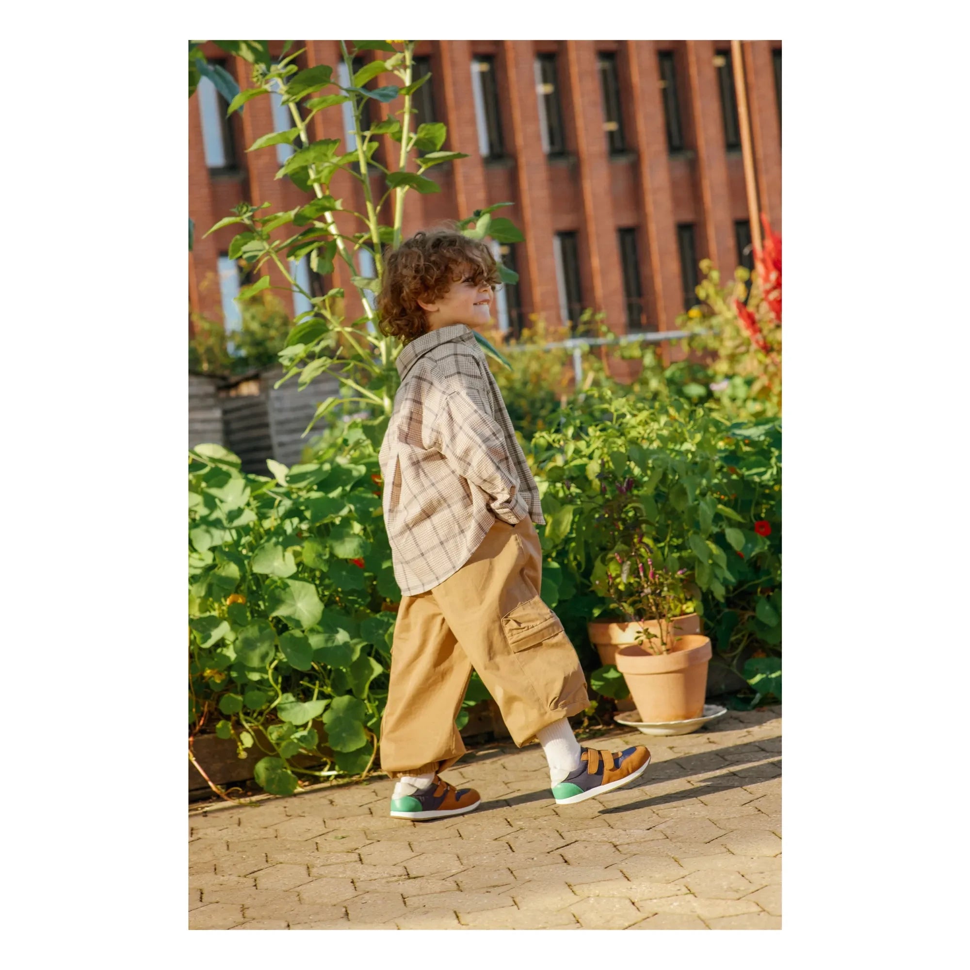 Angulus – Veloursleder-Sneaker mit Farbblock und doppelter Kratzapplikation | Camel