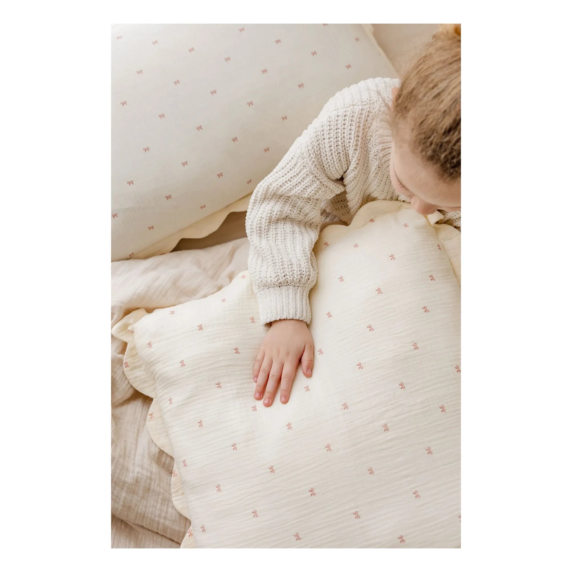 Soft Spot - Kissenbezüge aus Bio-Baumwolle mit Schleife – 2er-Set | Ecru