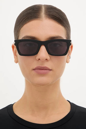 AllSaints kadın wayfarer güneş gözlüğü Mimi