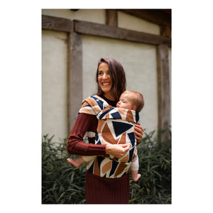 Mama Hangs - Carry & Bloom Babytrage | Earth