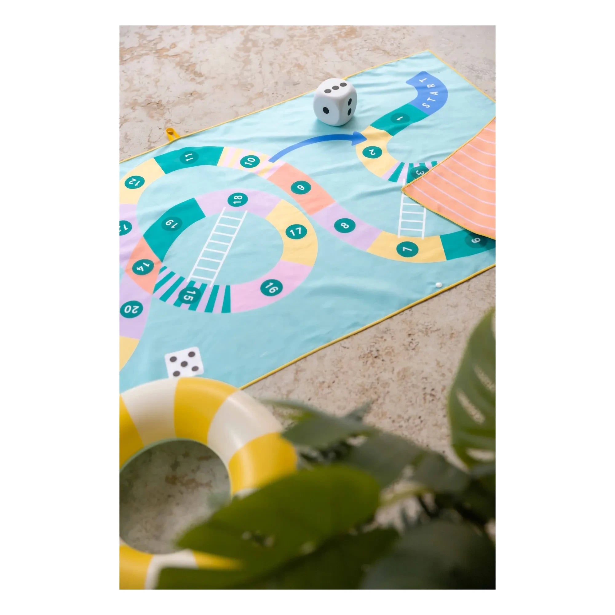 Quut - Echelle et Serpent Mikrofaser-Strandtuch | Blau