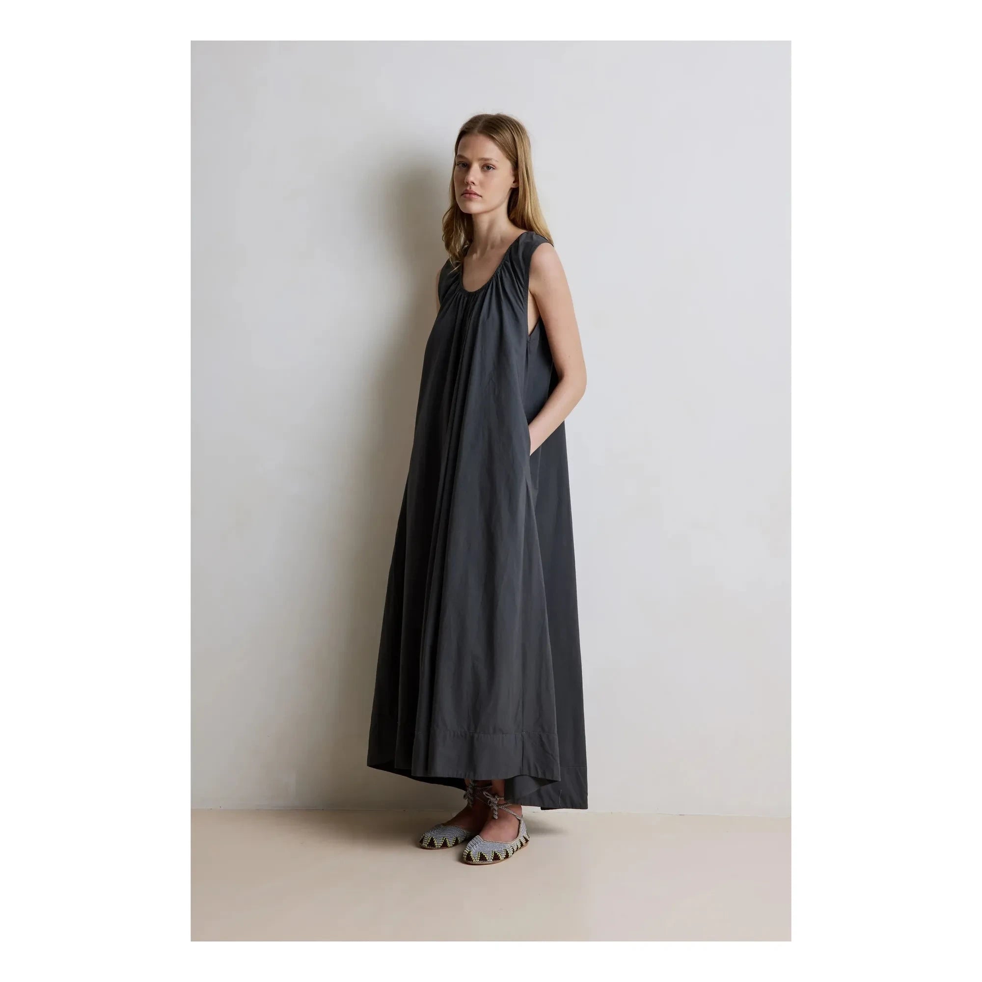 Hod - Emmanuelle Baumwollkleid | Carbon