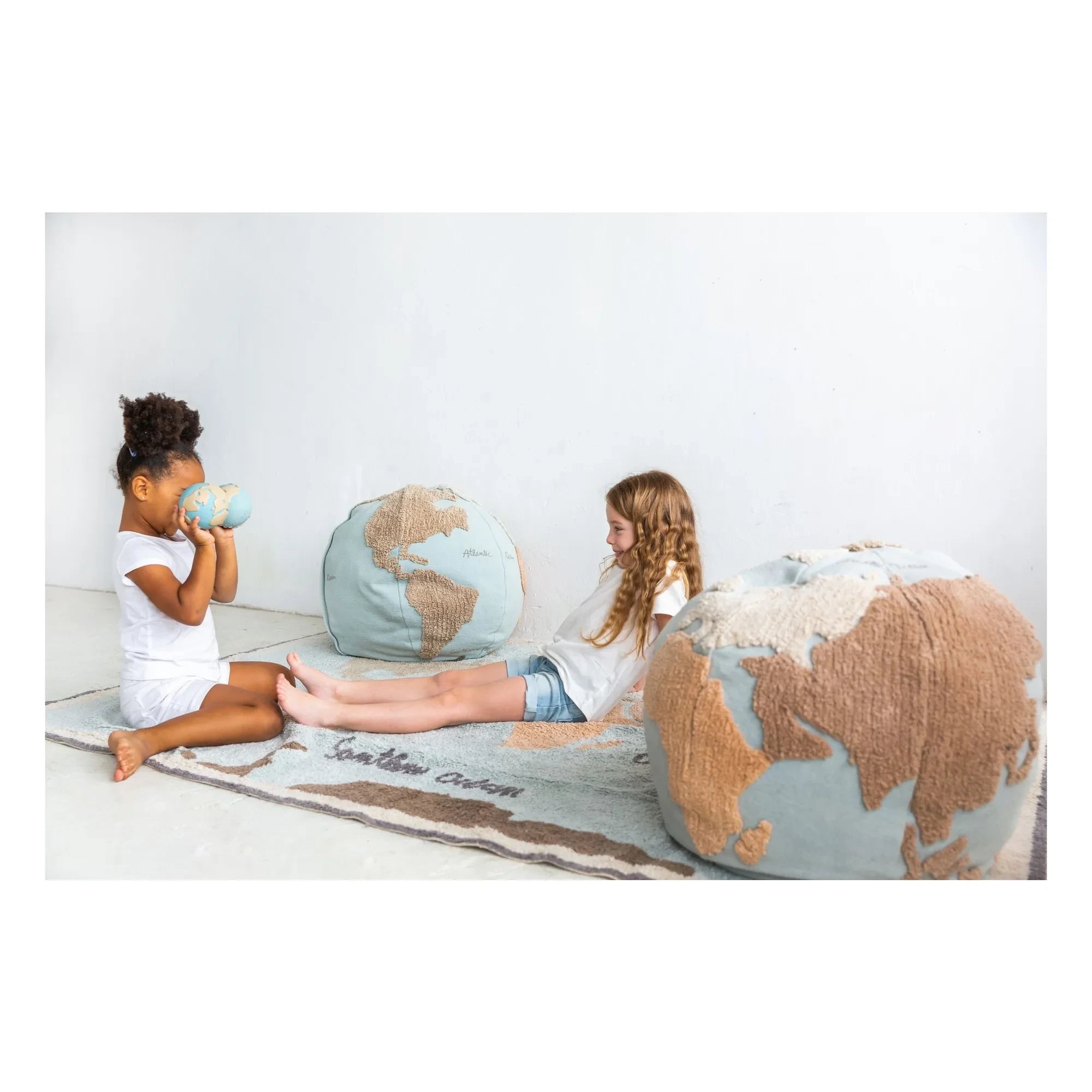 Lorena Canals - Weltkarte Teppich