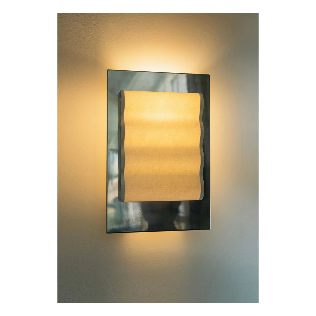 Violaine d'Harcourt - Frame Wave Wandleuchte | Silber
