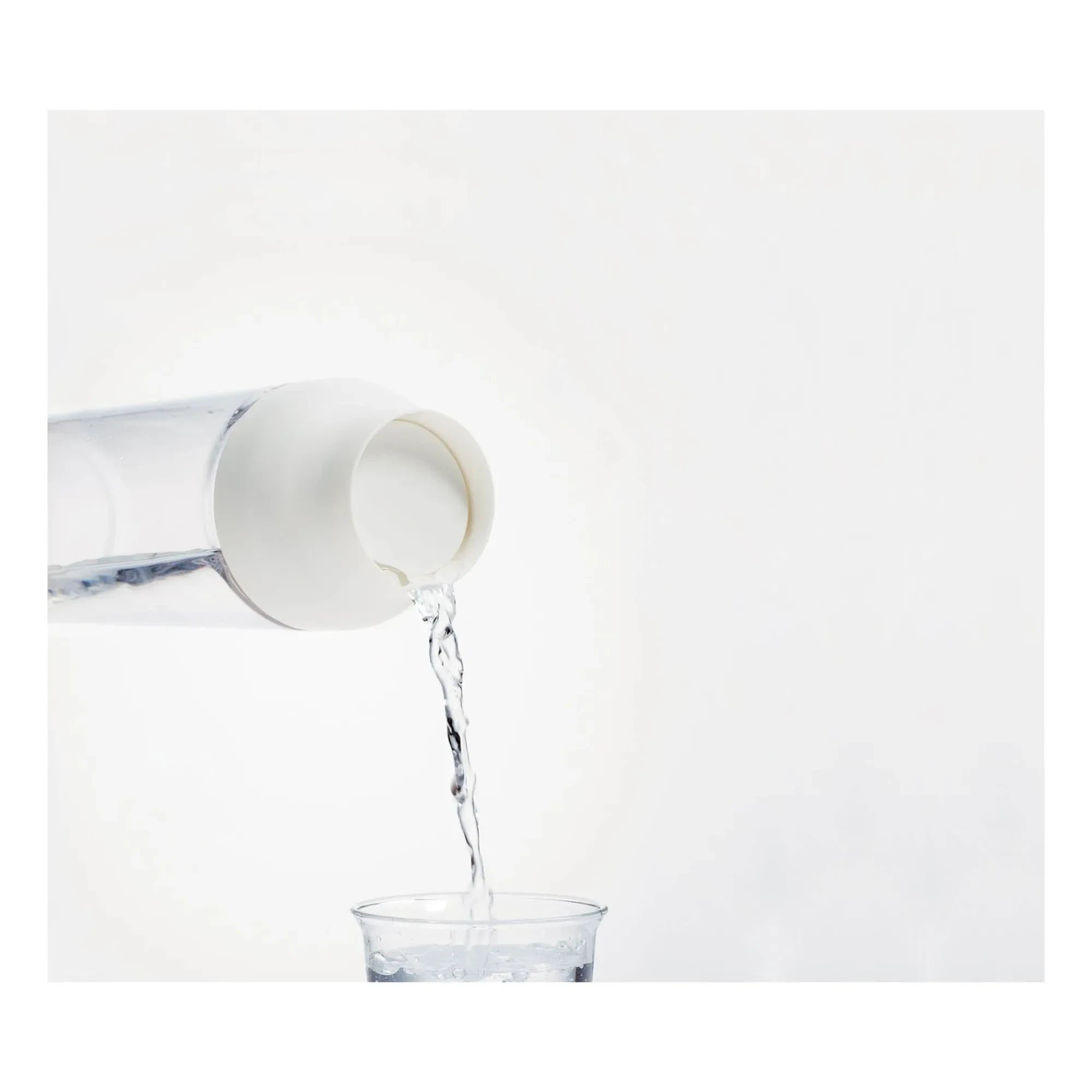 Kinto – Kapsel Glaskaraffe – 1L | Weiß