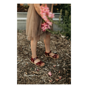 Petit Nord - Scallop Flower Sandalen | Kirschrot