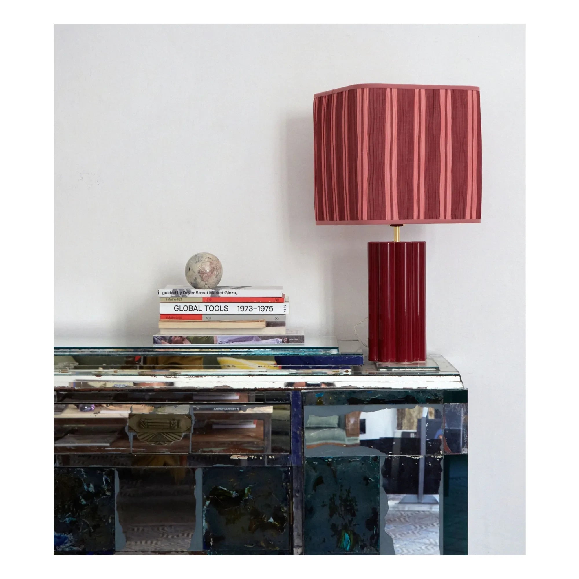 The Socialite Family - Gioia seramik masa lambası, Lisa Corti x The Socialite Family | Bordo