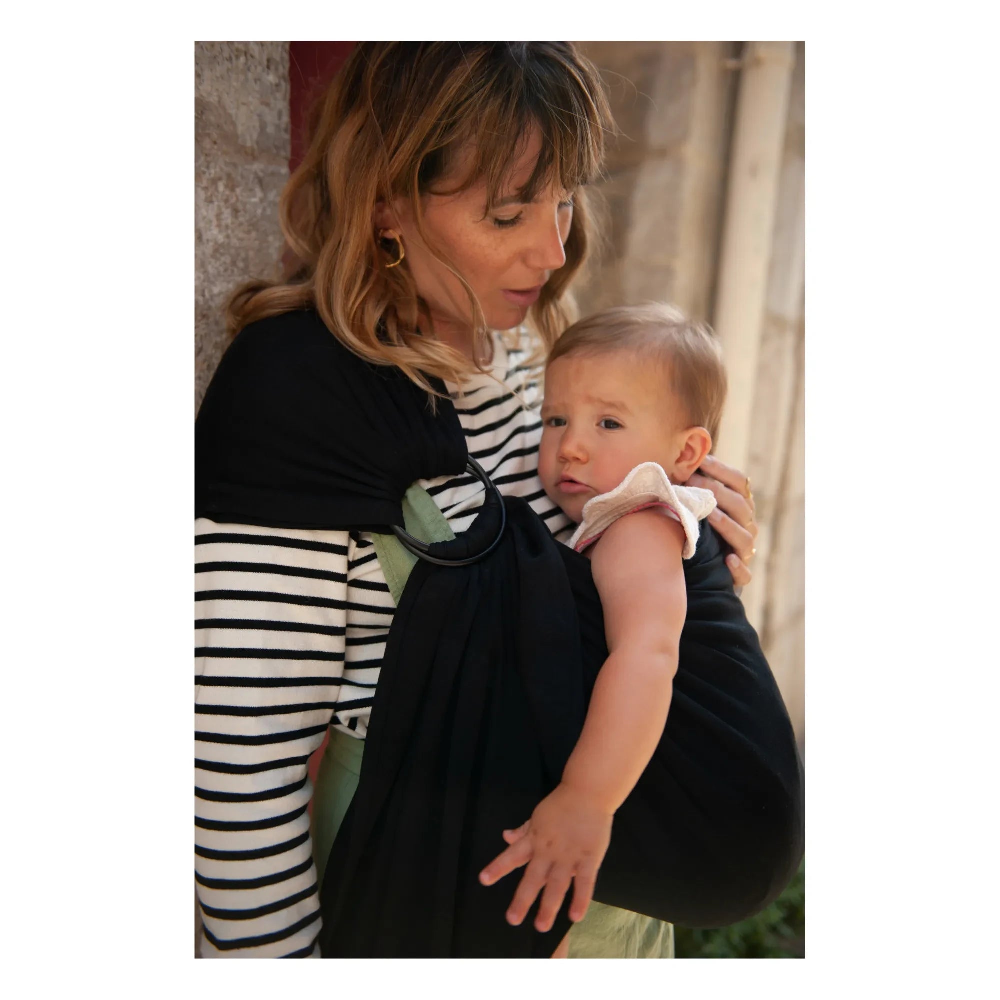 Mama Hangs - Bio-Baumwoll Babytrage | Schwarz