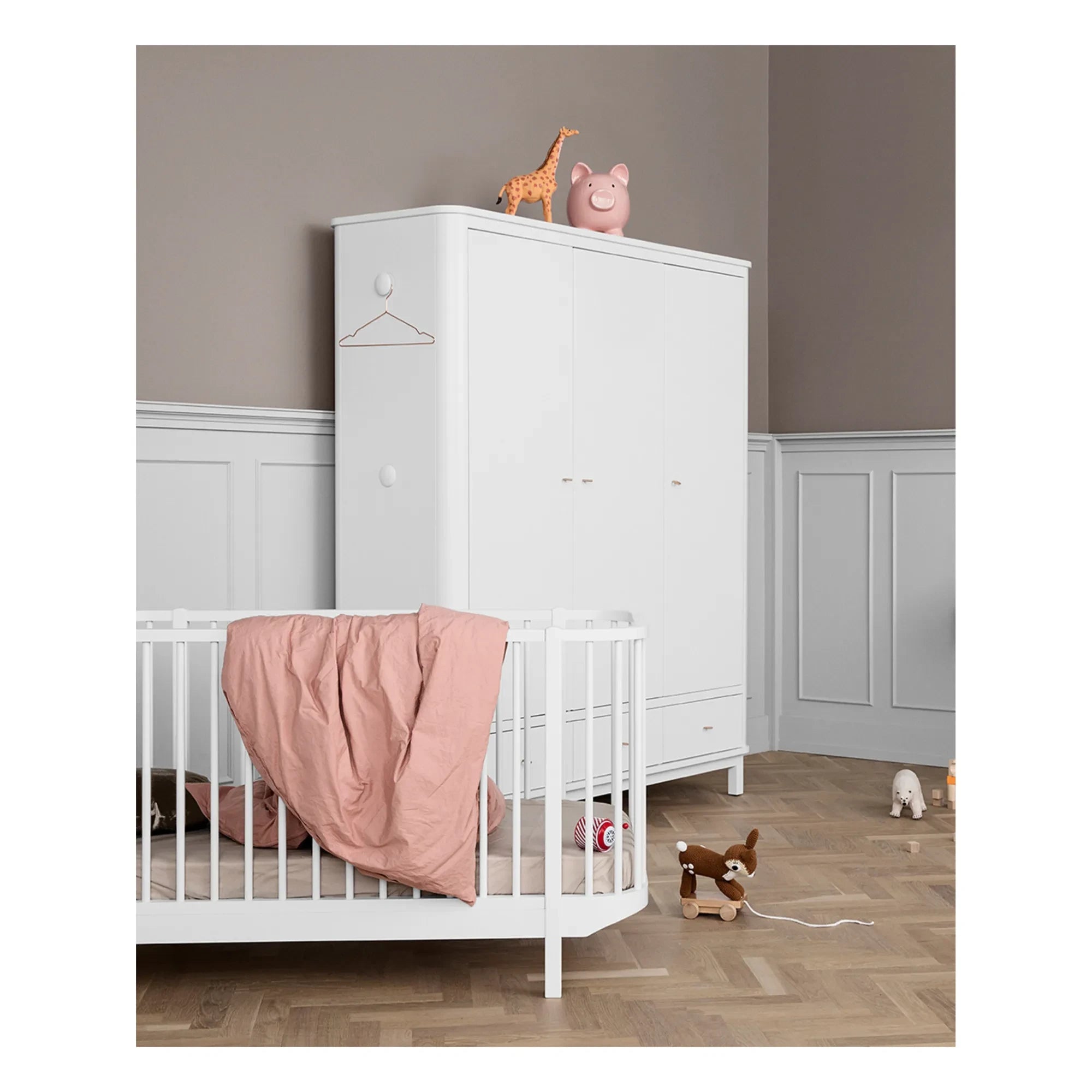 Oliver Furniture - 3-türiger Birken-Kleiderschrank 204 x 168 cm | Weiß