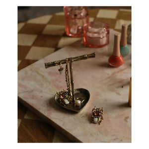 Doing Goods - Lolita Bamboo Recycelter Messing-Schmuckständer | Goldbraun
