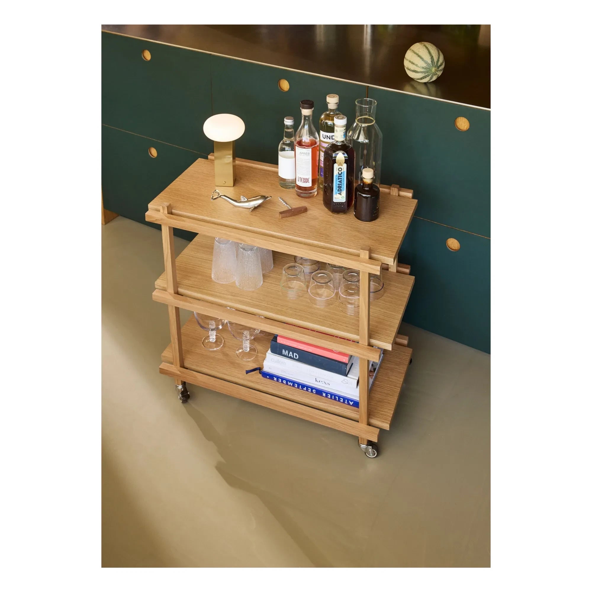 Hübsch – Niedrige tragbare Lampe | Gold