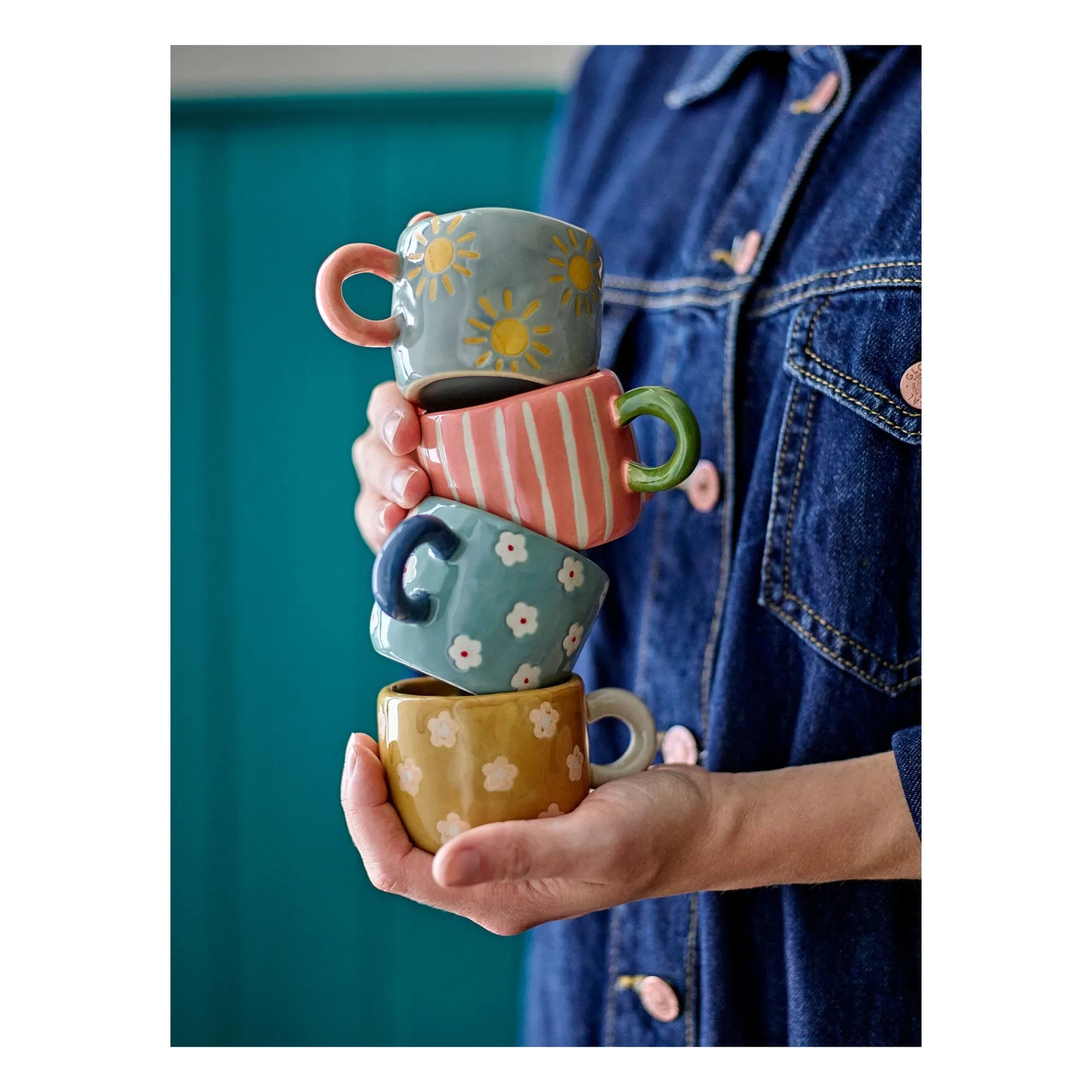 Bloomingville - Nini Steinzeug-Tasse mit Blumenmuster | Blau