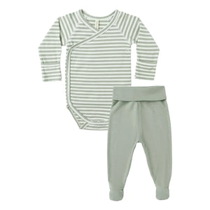 Quincy Mae – Set aus gestreiftem Bio-Baumwoll-Body und Leggings | Celadon