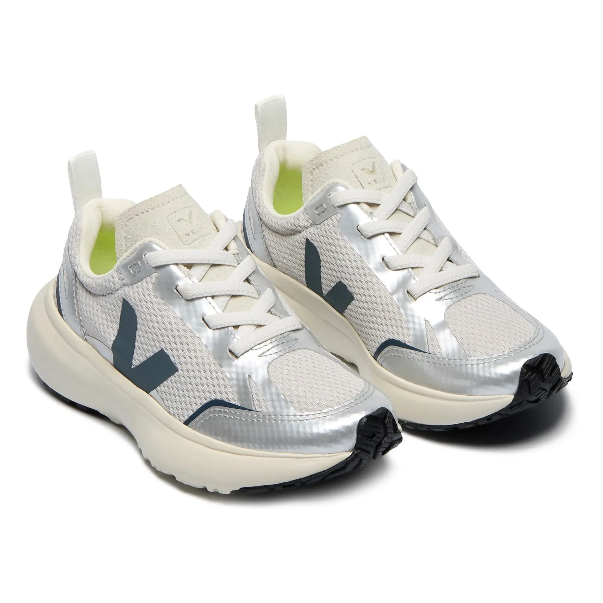 Veja - Canary Sneaker mit Schnürung | Silber